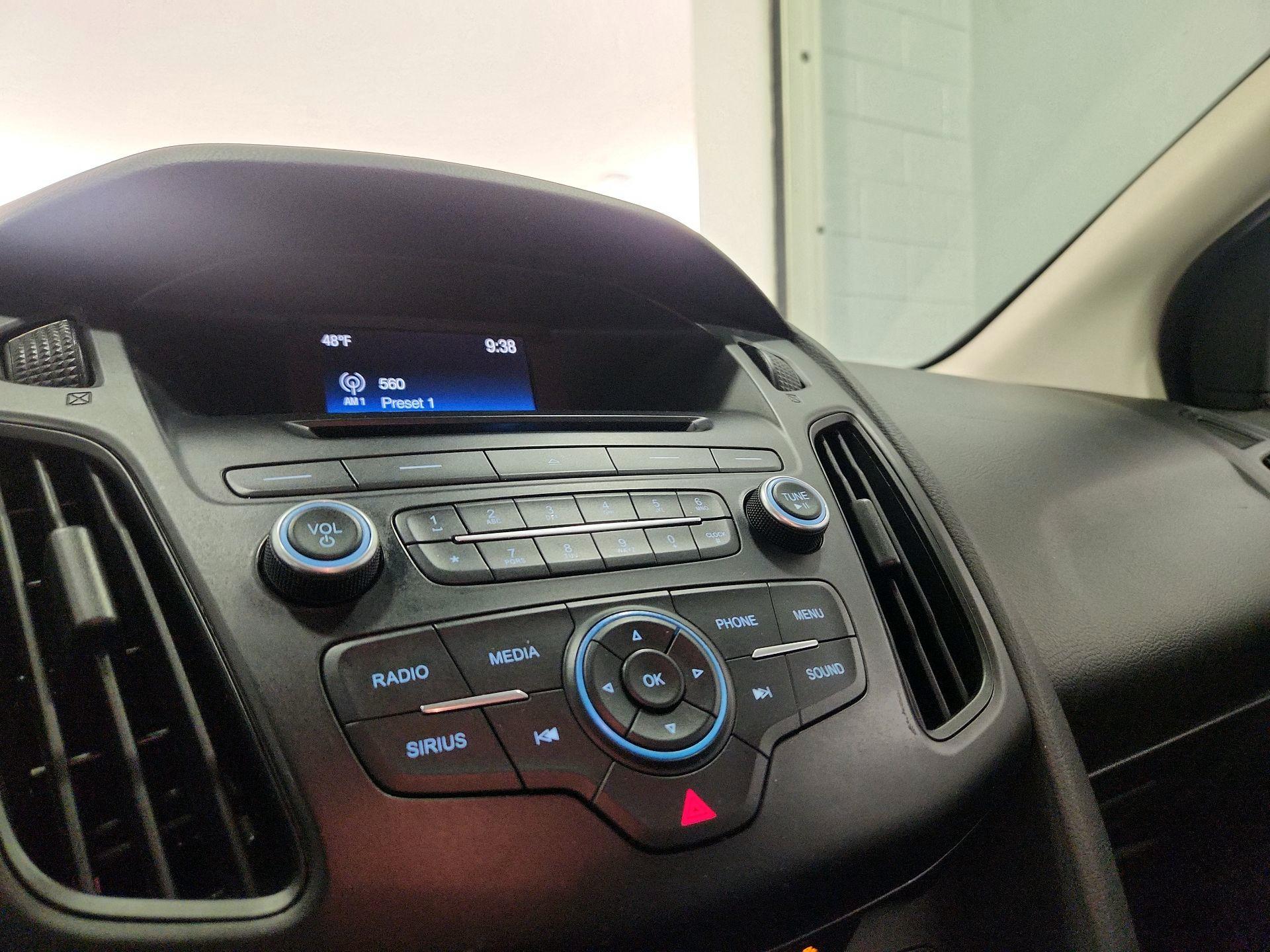 Thumbnail: 2017 Ford Focus - 15