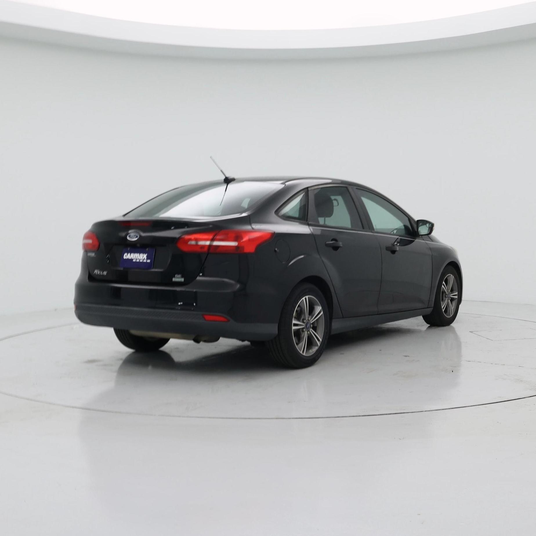 Thumbnail: 2017 Ford Focus - 8