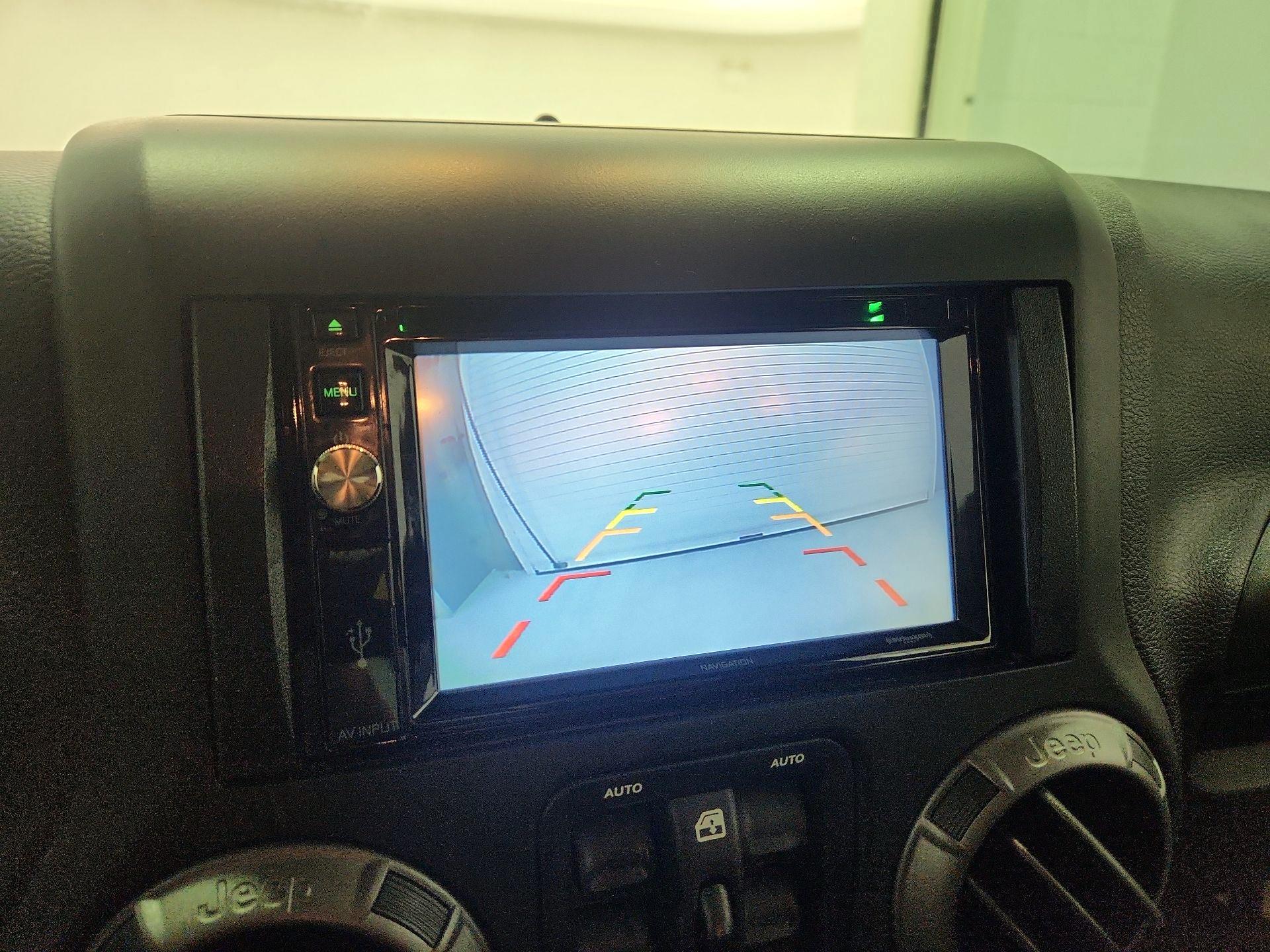 Thumbnail: 2018 Jeep Wrangler - 13