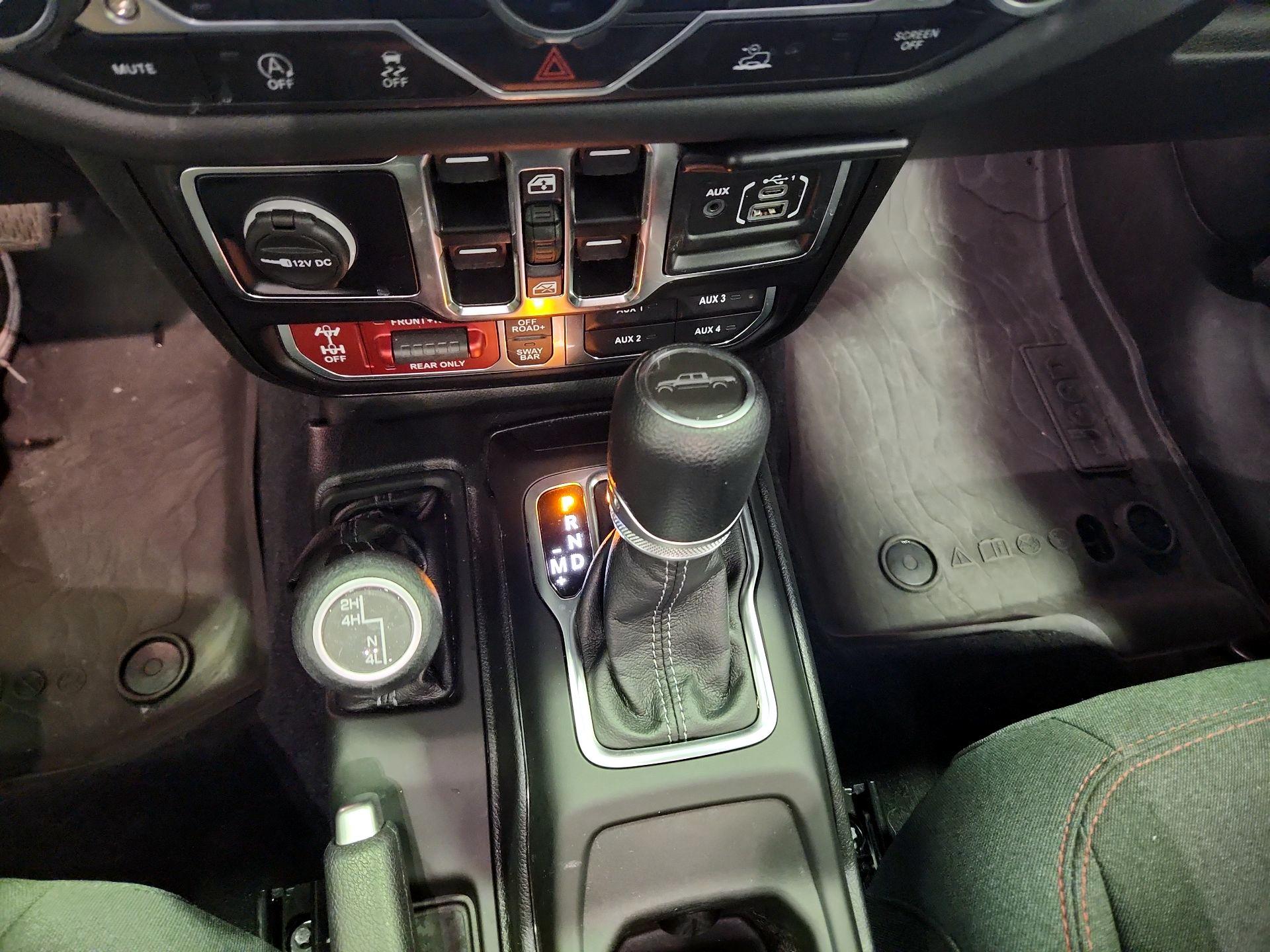 Thumbnail: 2024 Jeep Gladiator - 17