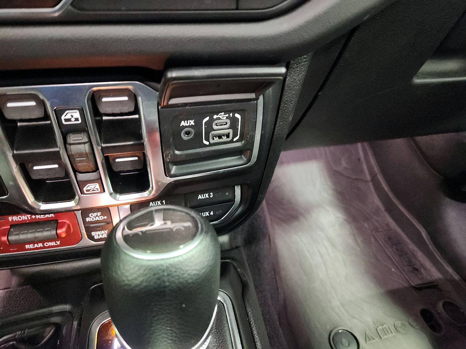 Thumbnail: 2024 Jeep Gladiator - 18