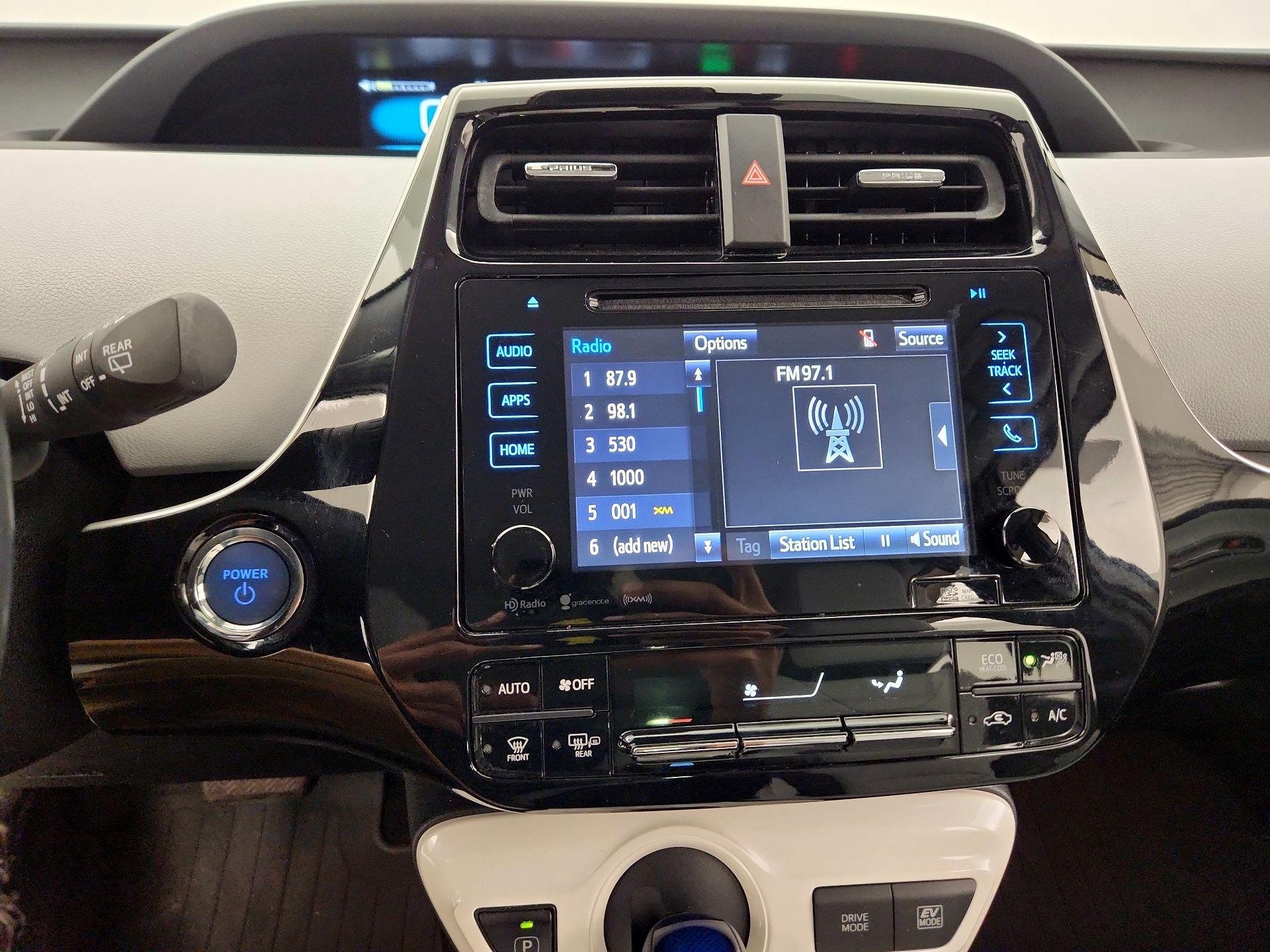 Thumbnail: 2016 Toyota Prius - 16