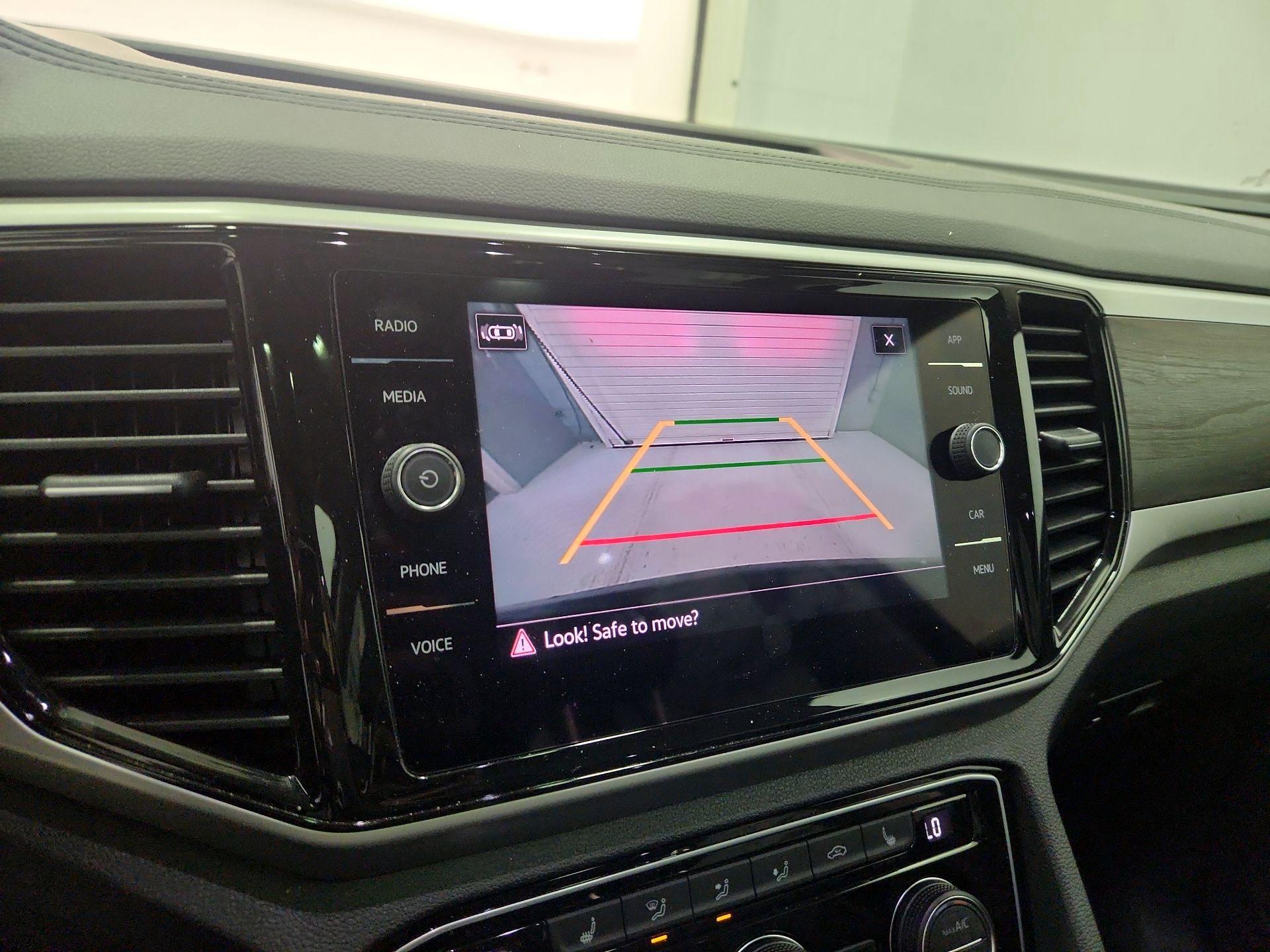 Thumbnail: 2023 Volkswagen Atlas - 14