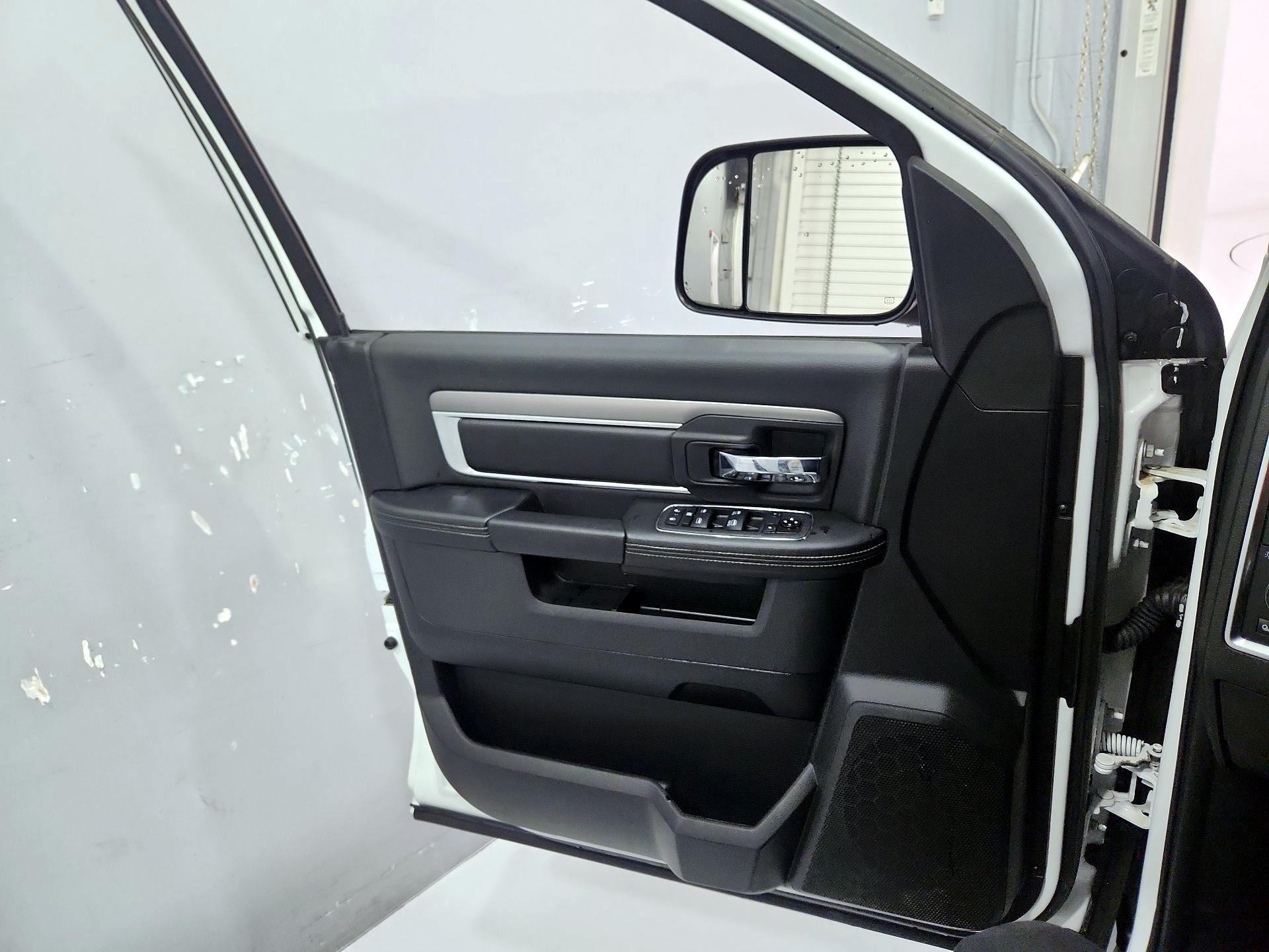 Thumbnail: 2023 RAM 1500 Classic - 12