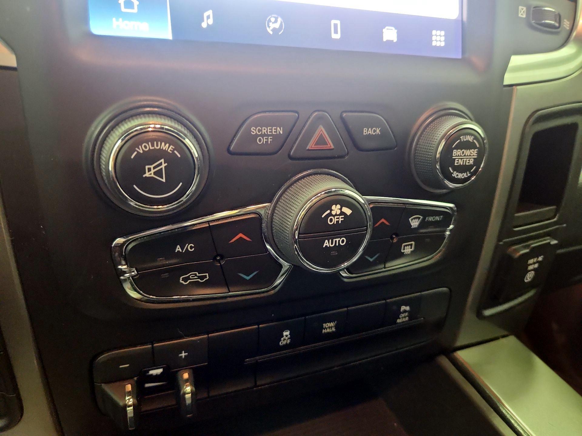 Thumbnail: 2023 RAM 1500 Classic - 16