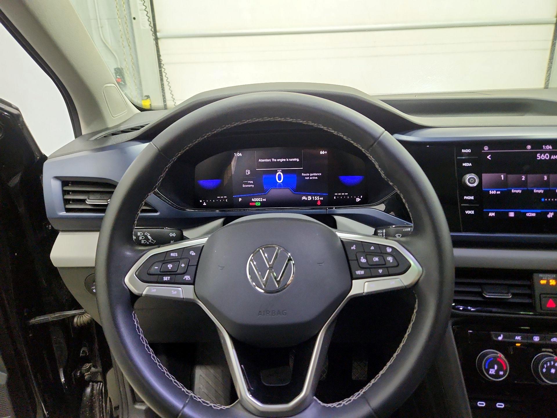 Thumbnail: 2023 Volkswagen Taos - 10