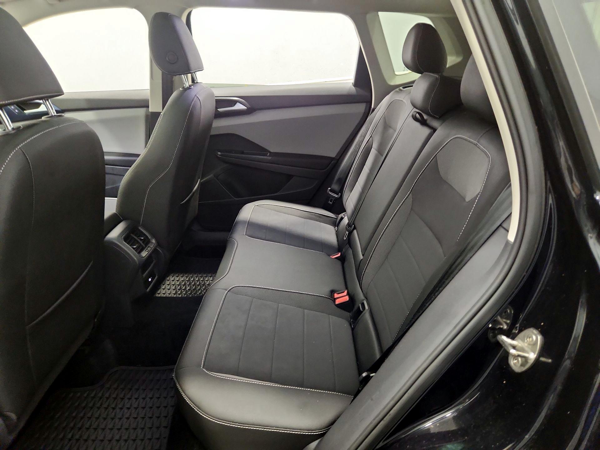 Thumbnail: 2023 Volkswagen Taos - 20