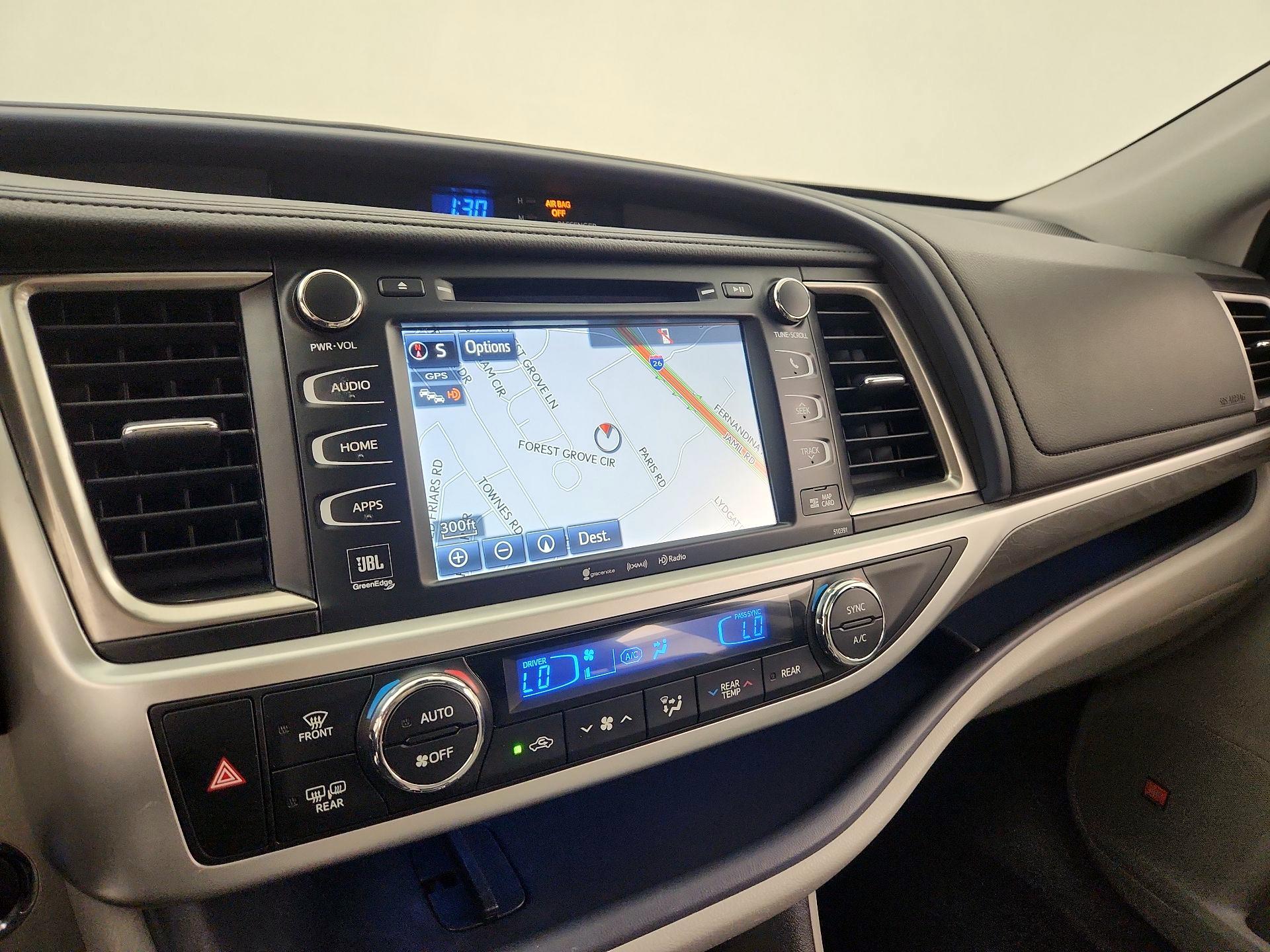 Thumbnail: 2018 Toyota Highlander - 14