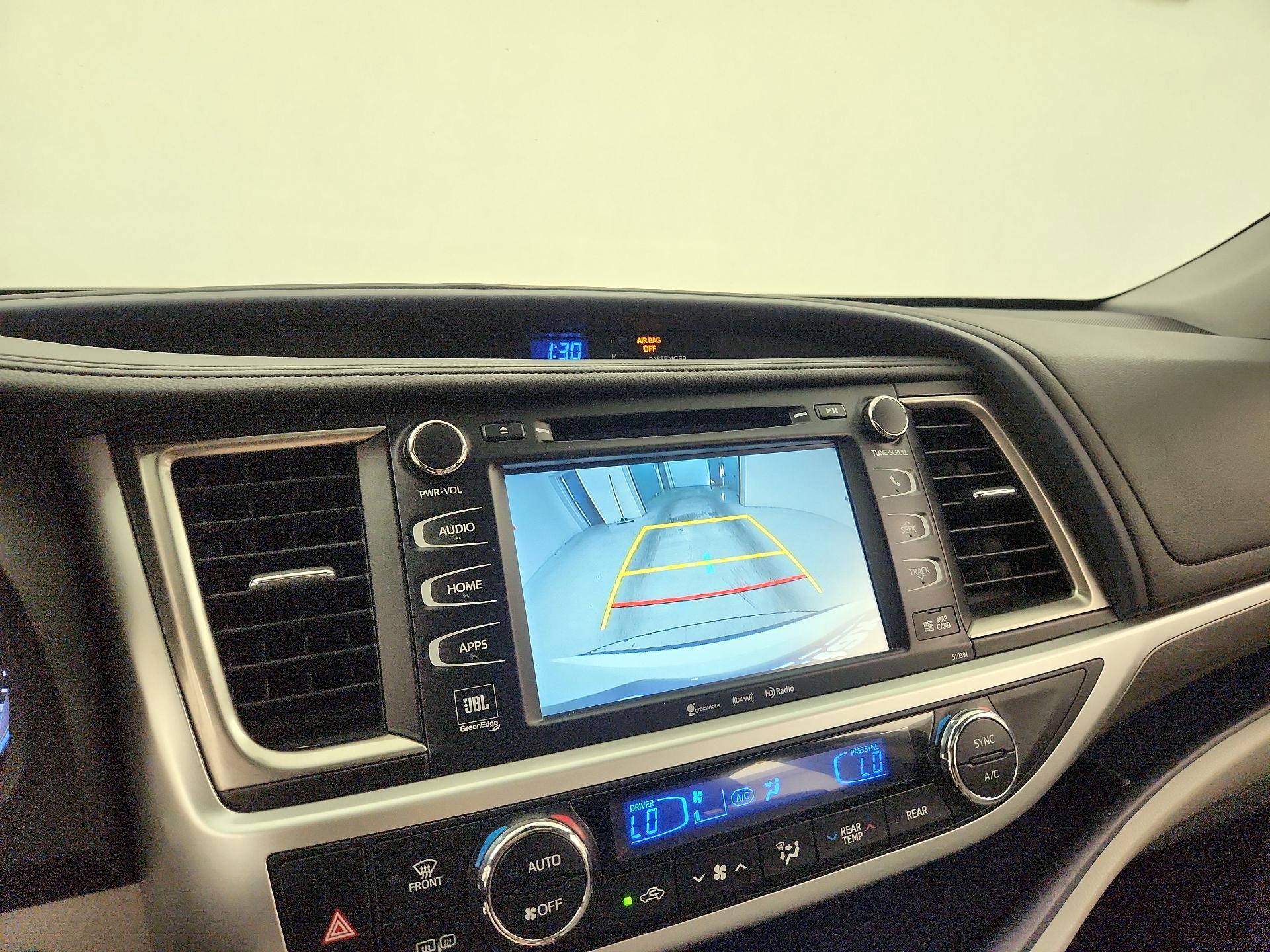 Thumbnail: 2018 Toyota Highlander - 15