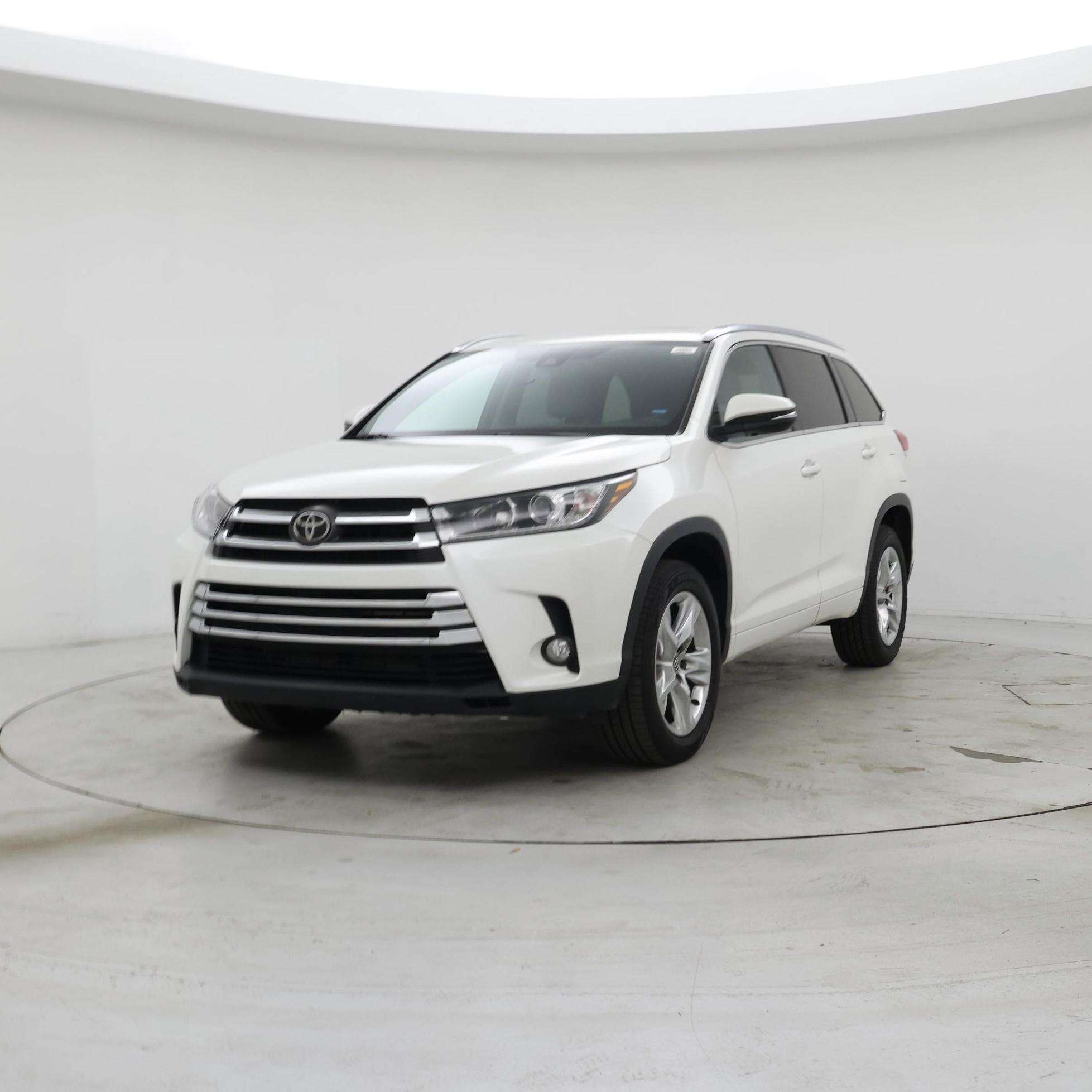 Thumbnail: 2018 Toyota Highlander - 4