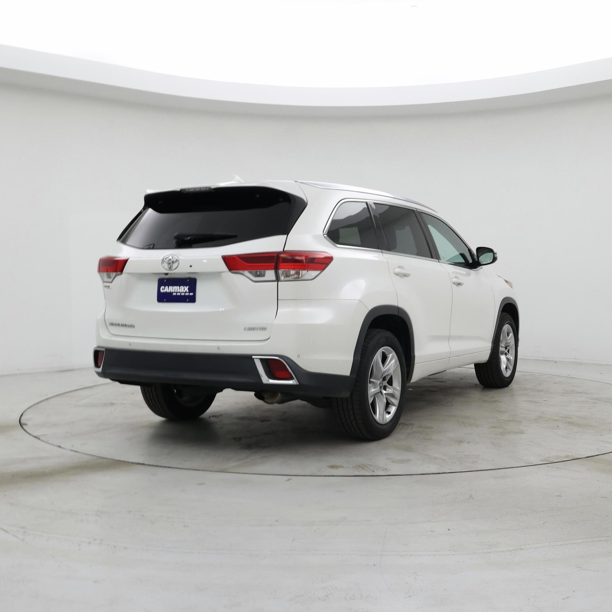 Thumbnail: 2018 Toyota Highlander - 8
