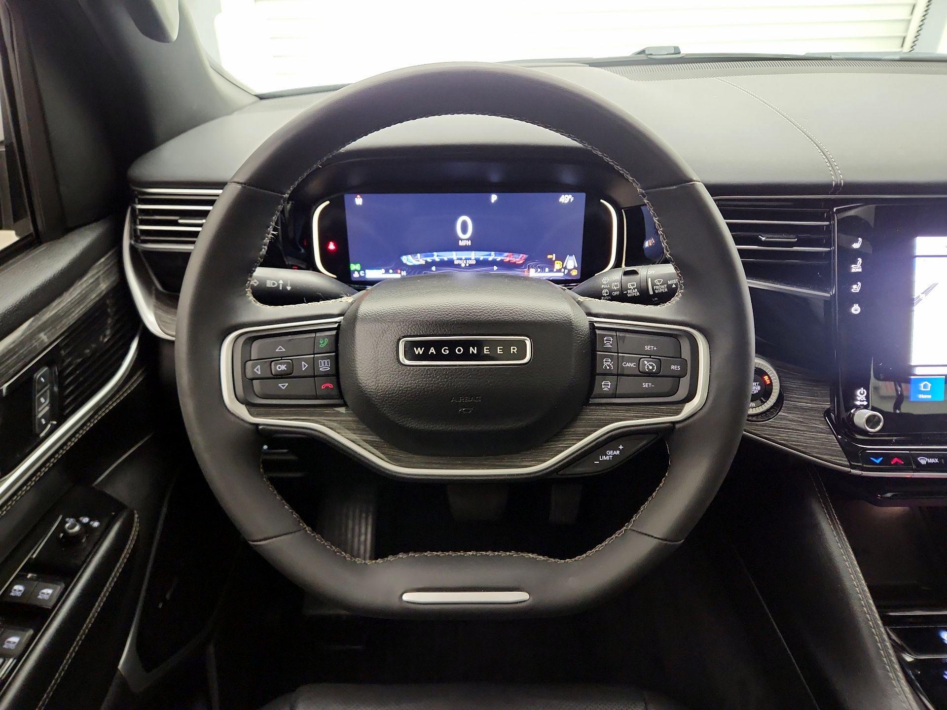 Thumbnail: 2022 Jeep Wagoneer - 10