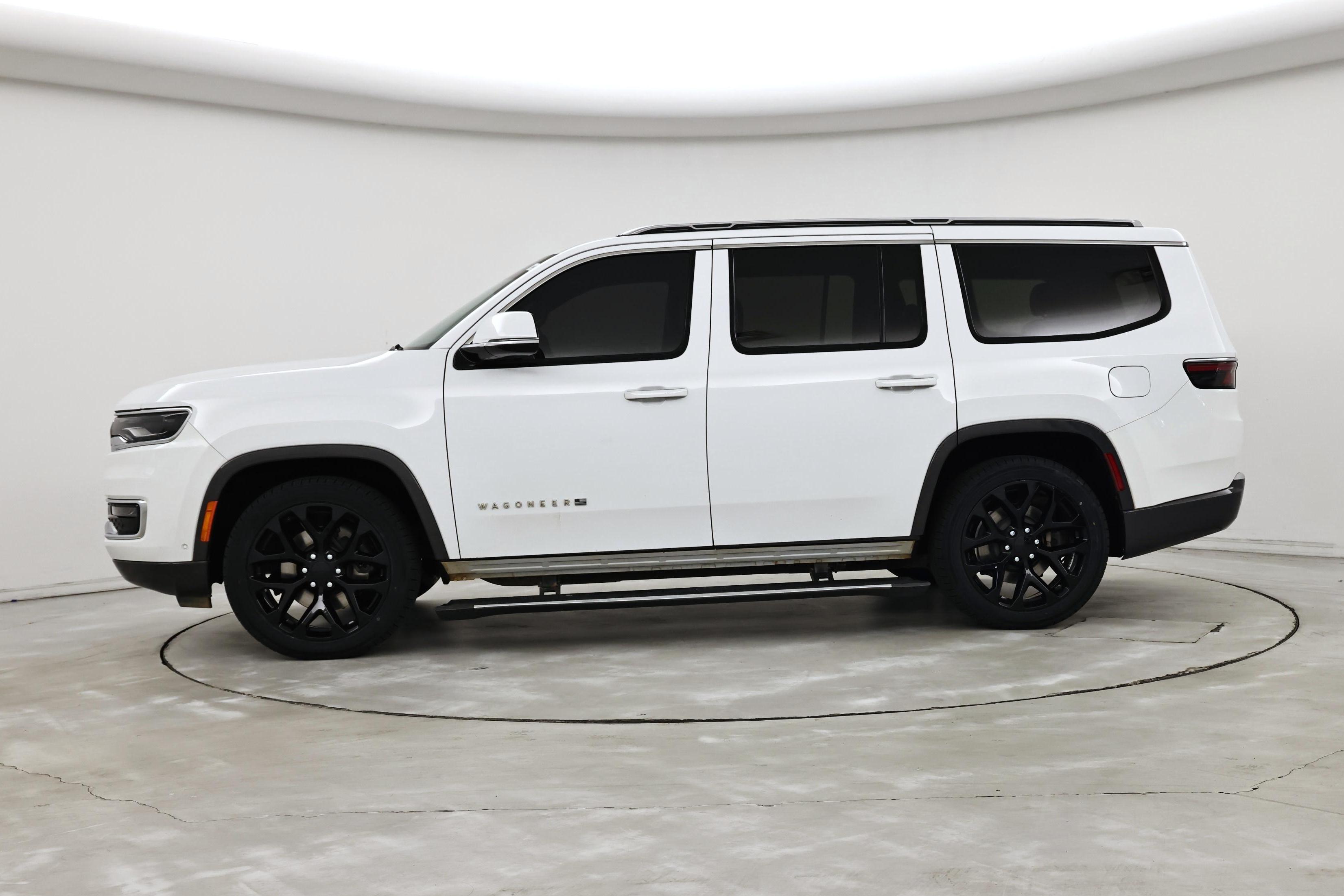 Thumbnail: 2022 Jeep Wagoneer - 3