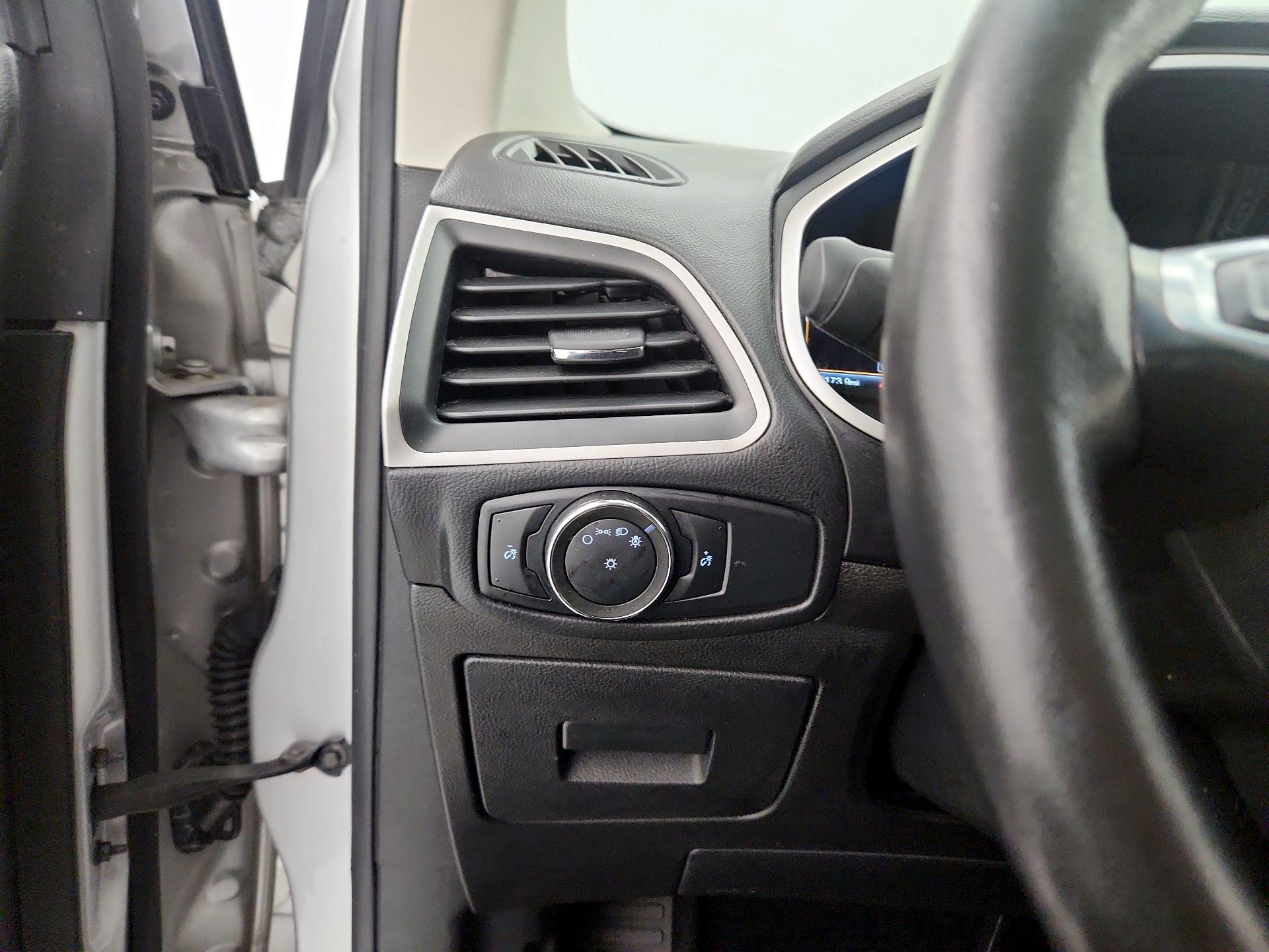 Thumbnail: 2017 Ford Edge - 13