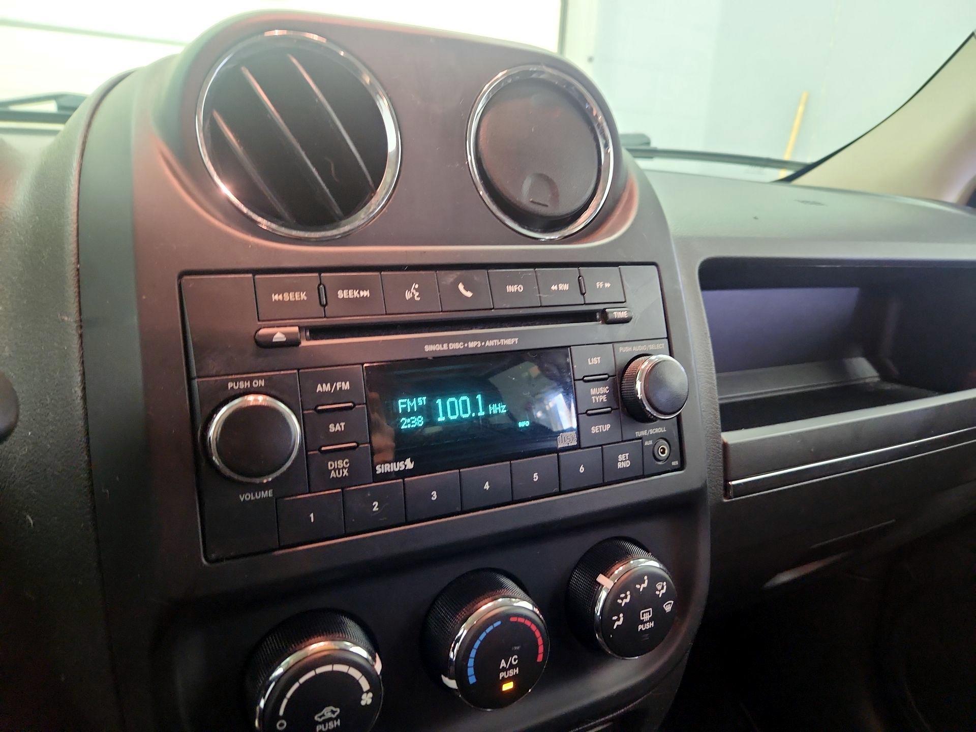 Thumbnail: 2017 Jeep Patriot - 14