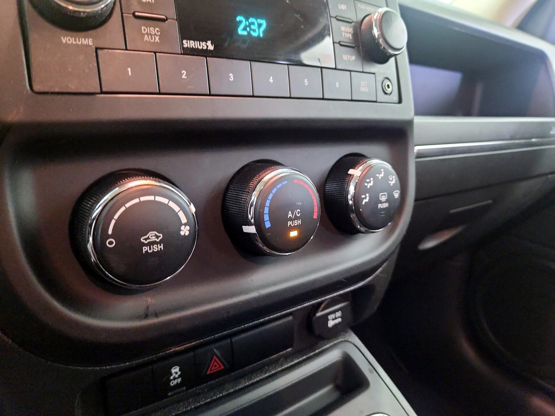 Thumbnail: 2017 Jeep Patriot - 15