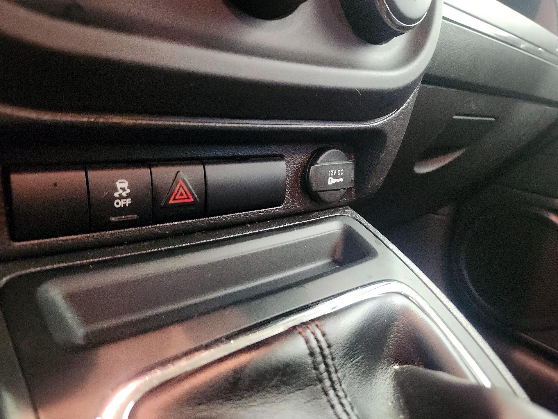 Thumbnail: 2017 Jeep Patriot - 17