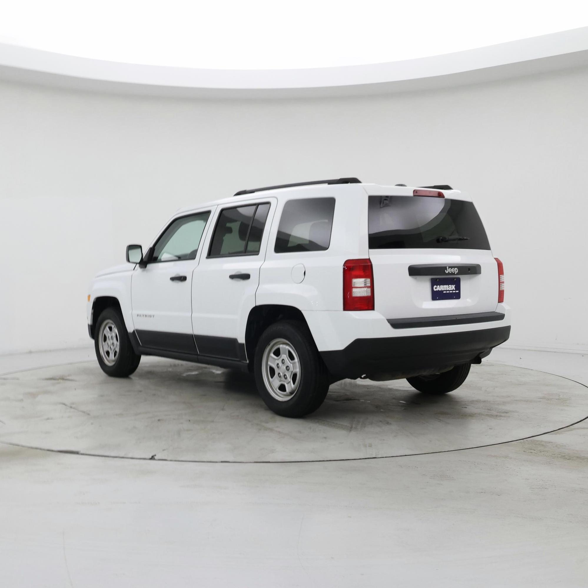 Thumbnail: 2017 Jeep Patriot - 2