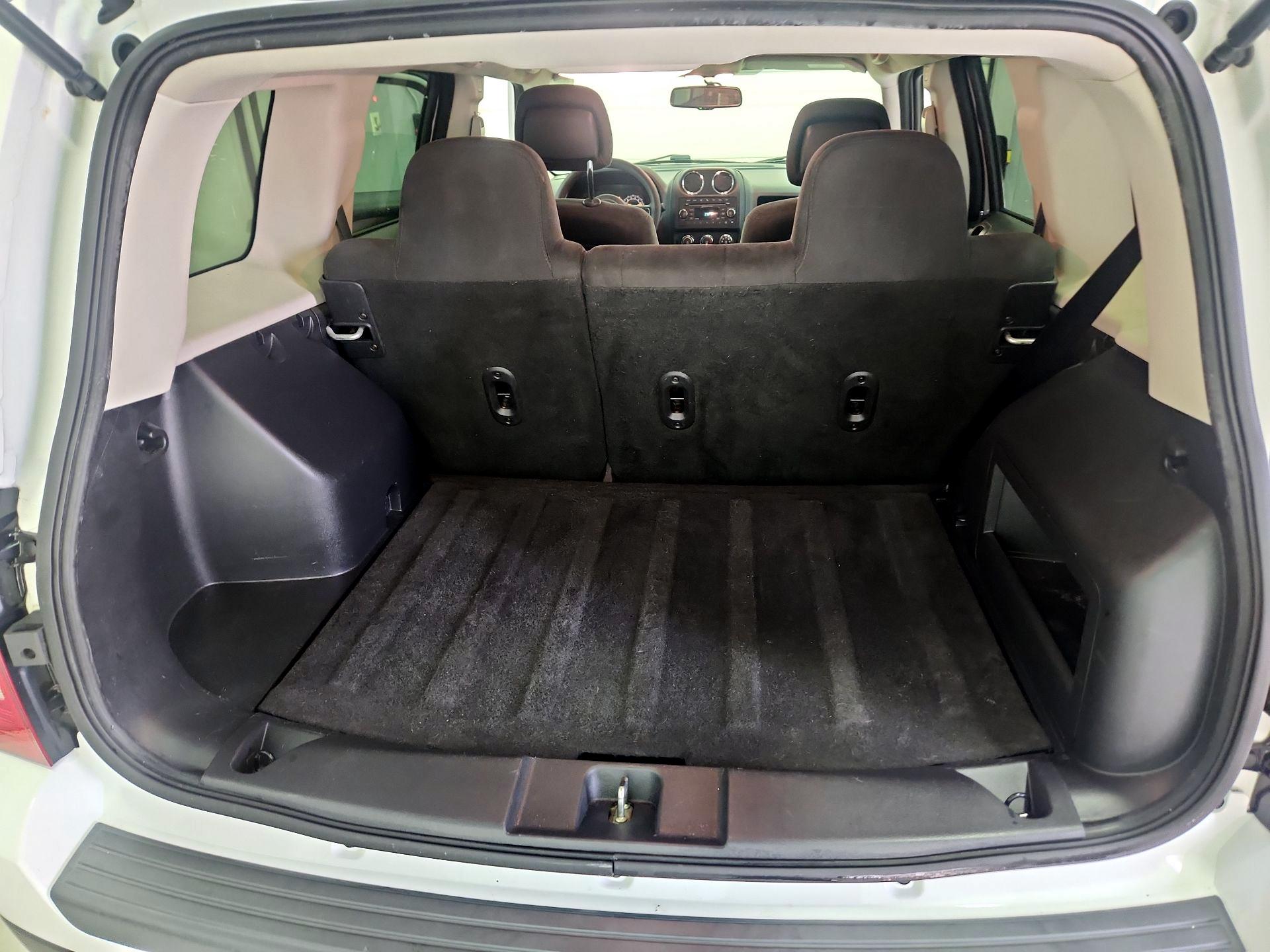 Thumbnail: 2017 Jeep Patriot - 19