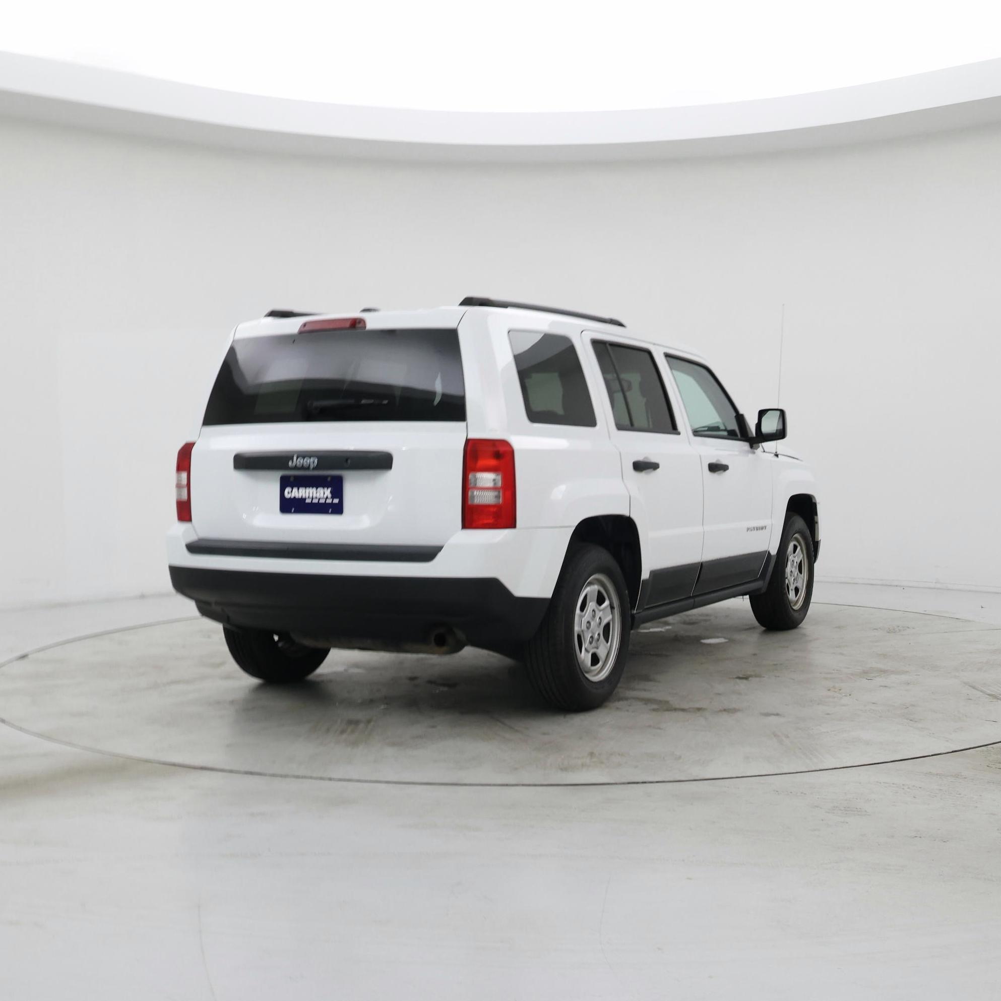 Thumbnail: 2017 Jeep Patriot - 8