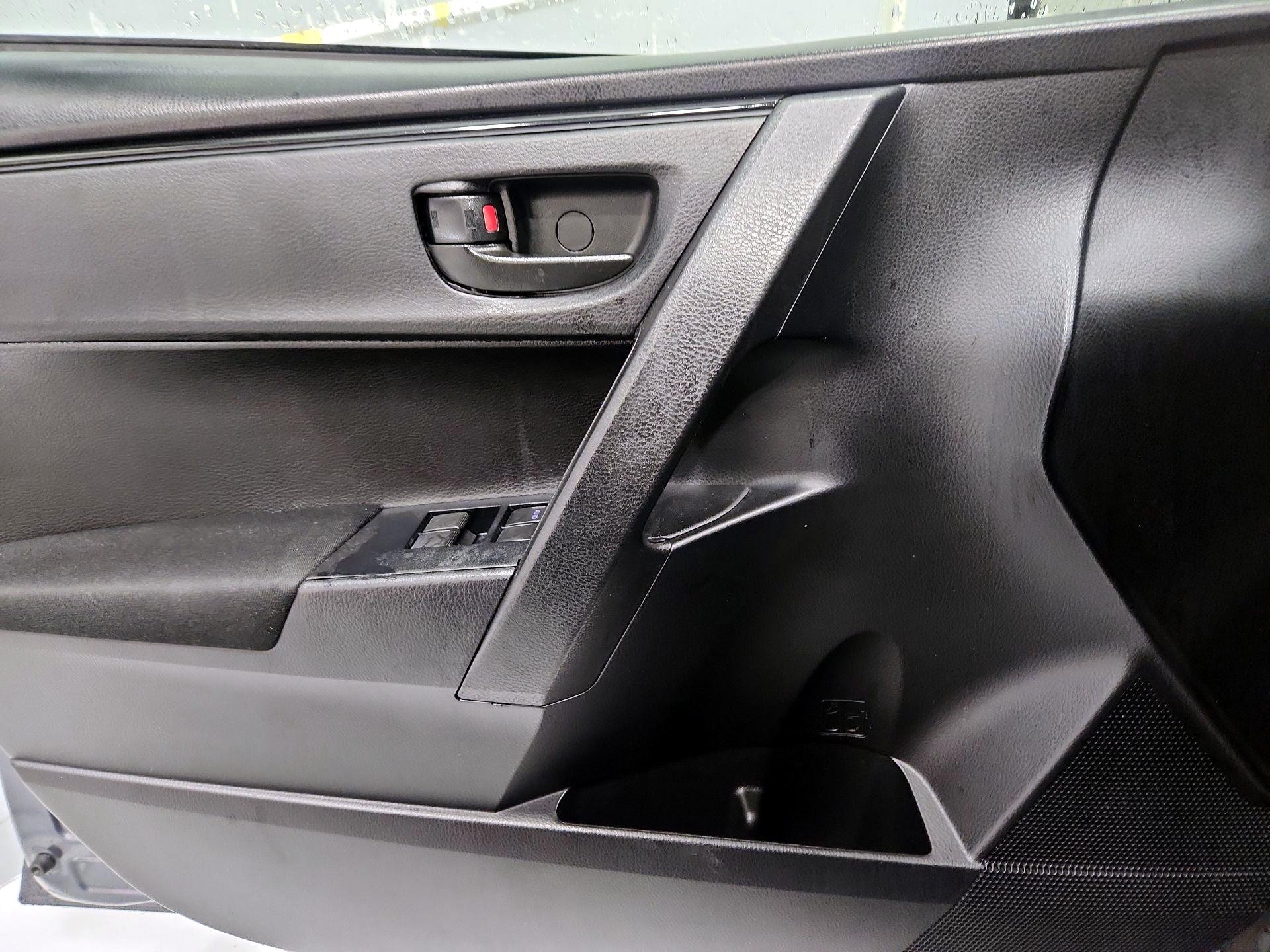 Thumbnail: 2017 Toyota Corolla - 12