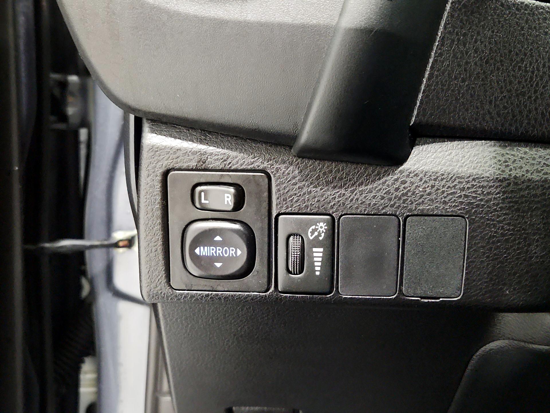 Thumbnail: 2017 Toyota Corolla - 13