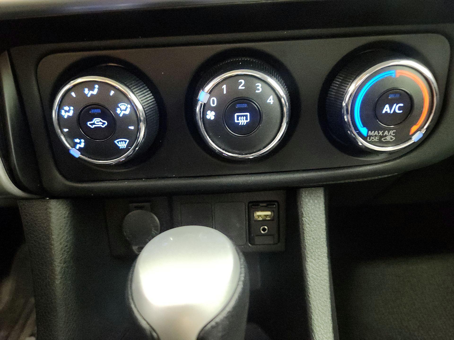 Thumbnail: 2017 Toyota Corolla - 16