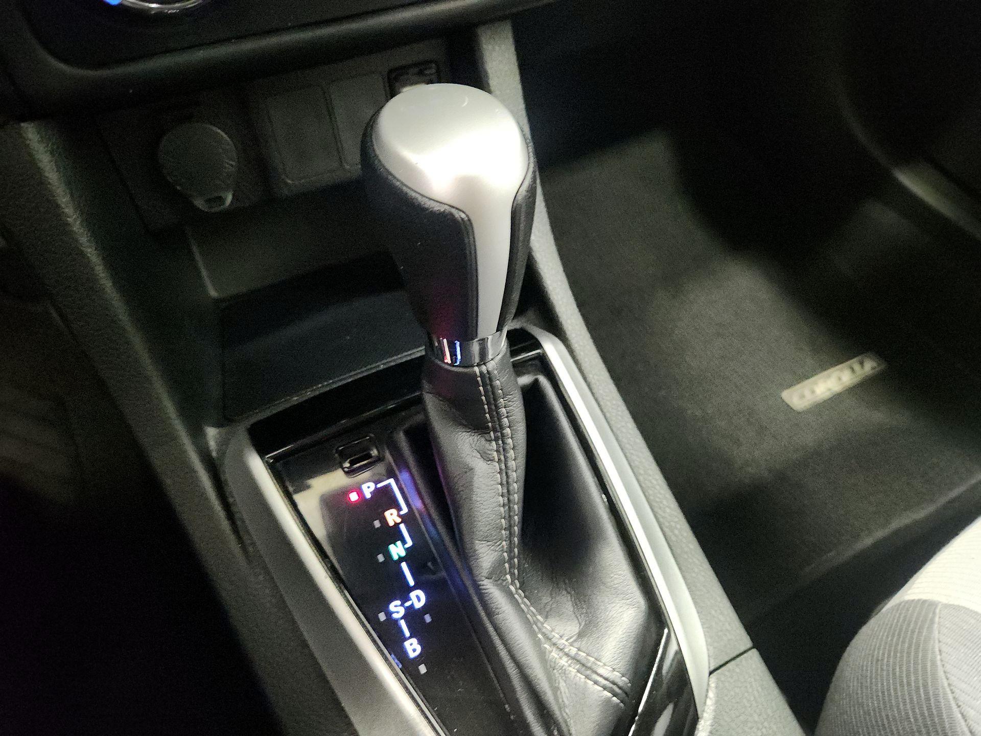 Thumbnail: 2017 Toyota Corolla - 17