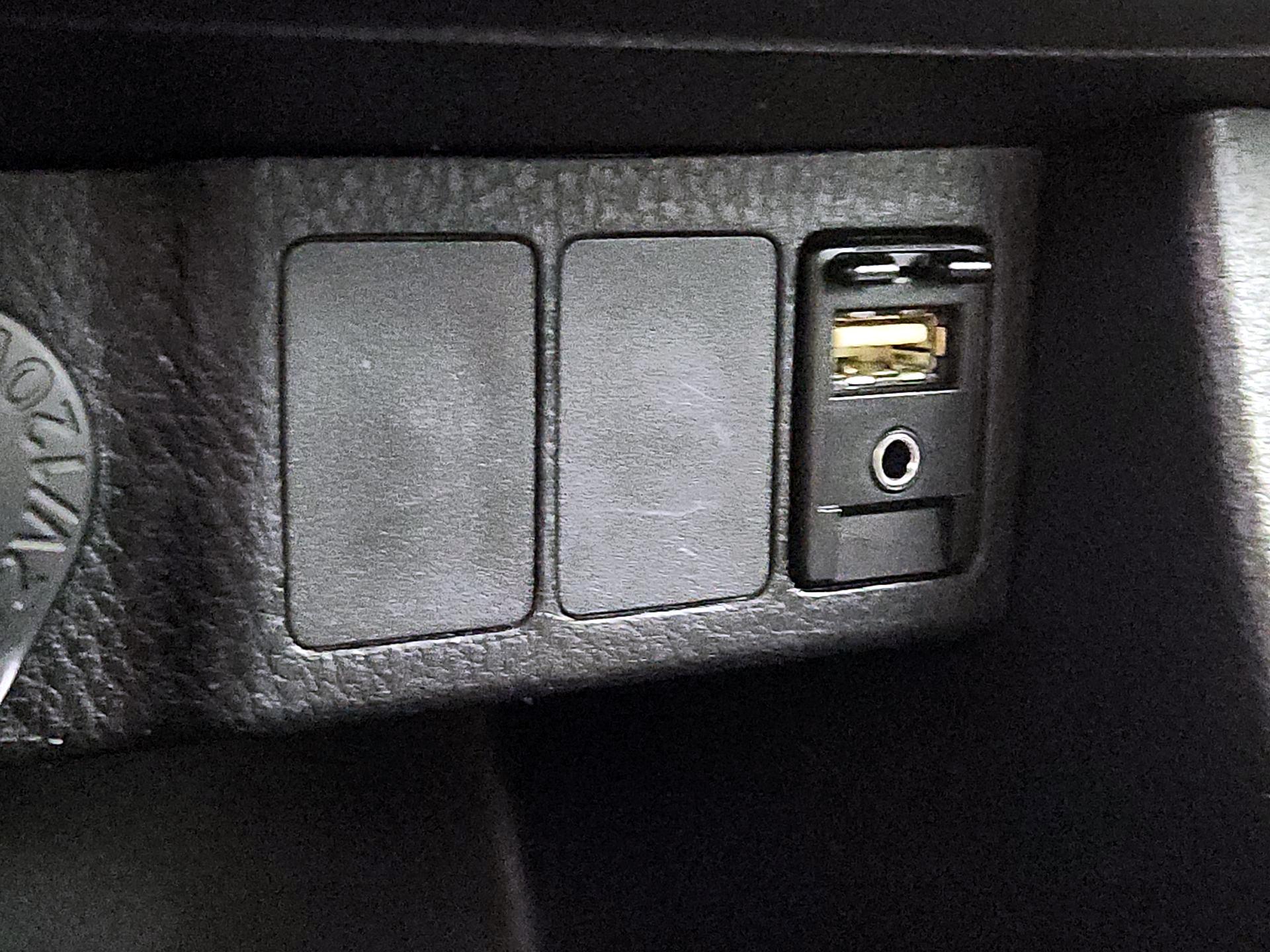 Thumbnail: 2017 Toyota Corolla - 18