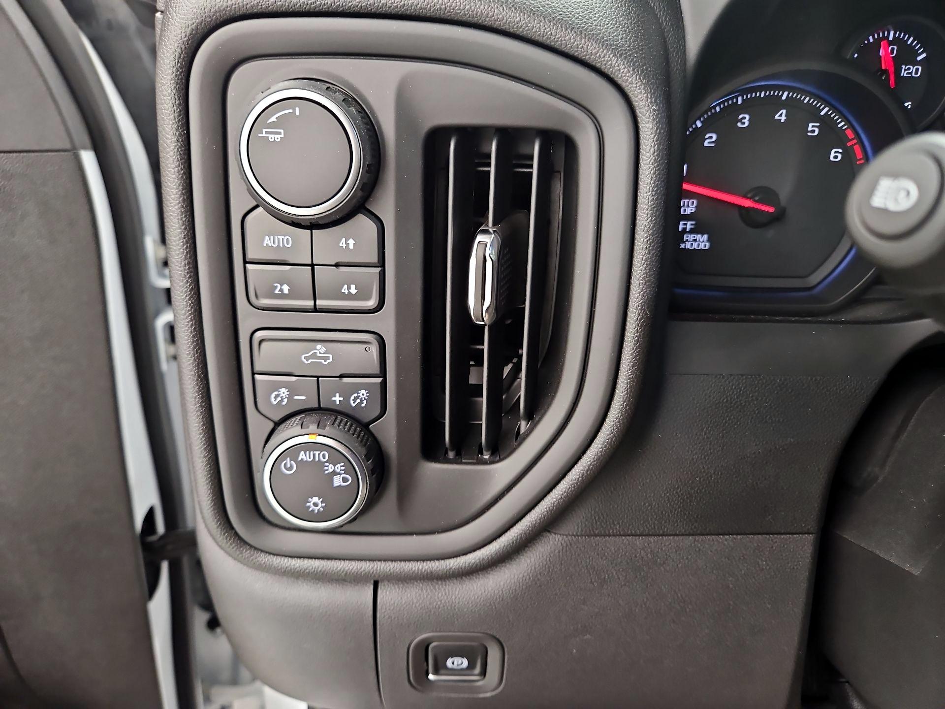 Thumbnail: 2025 Chevrolet Silverado 1500 - 13