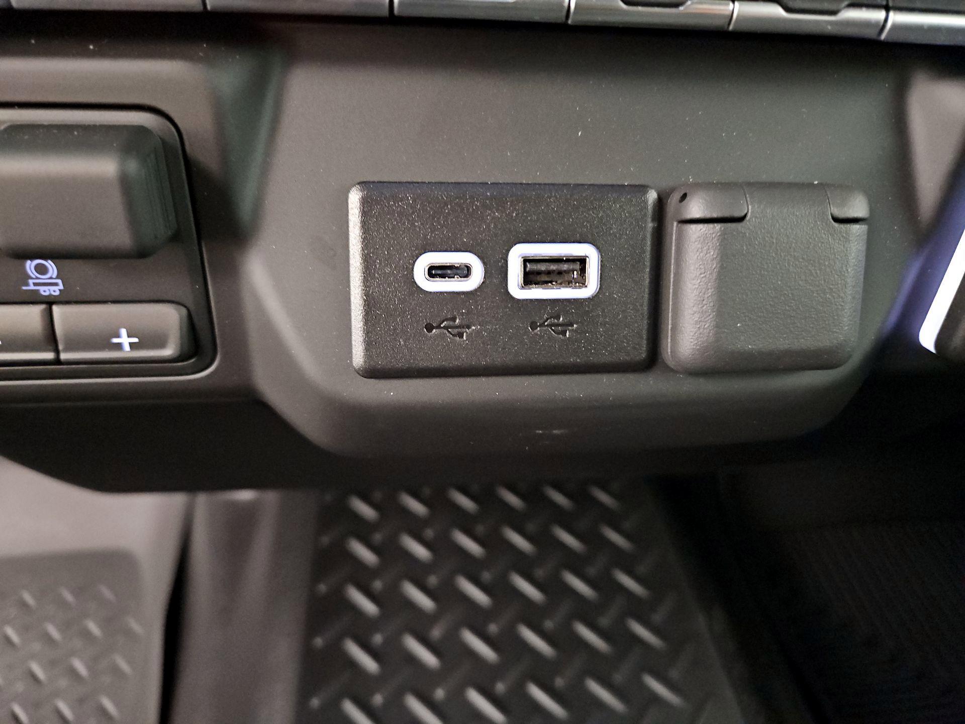 Thumbnail: 2025 Chevrolet Silverado 1500 - 18