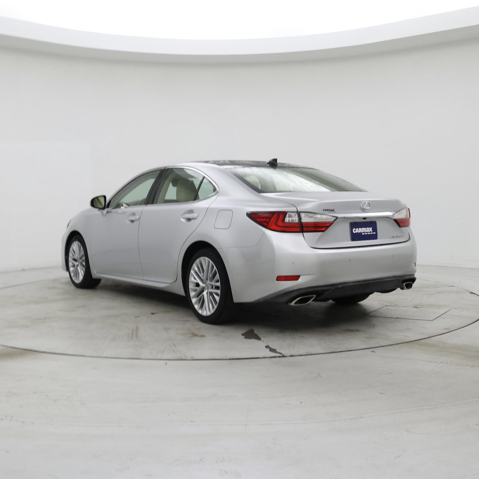 Thumbnail: 2016 Lexus ES - 2