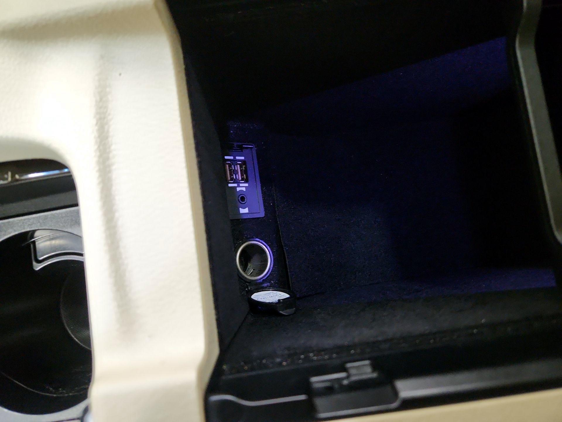 Thumbnail: 2016 Lexus ES - 19