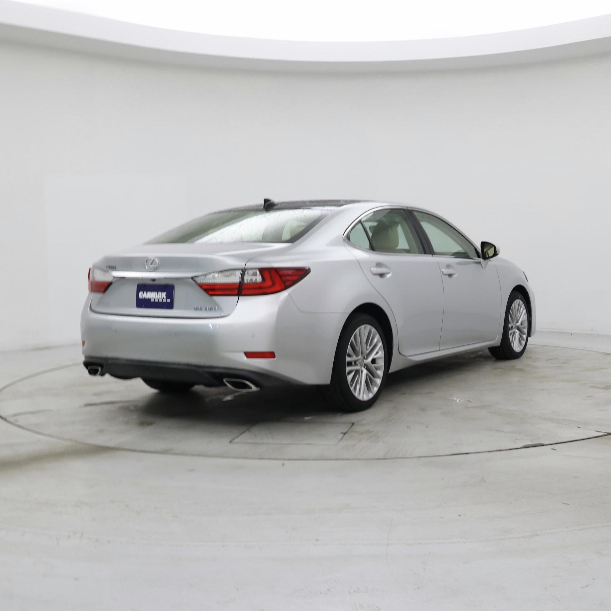 Thumbnail: 2016 Lexus ES - 8
