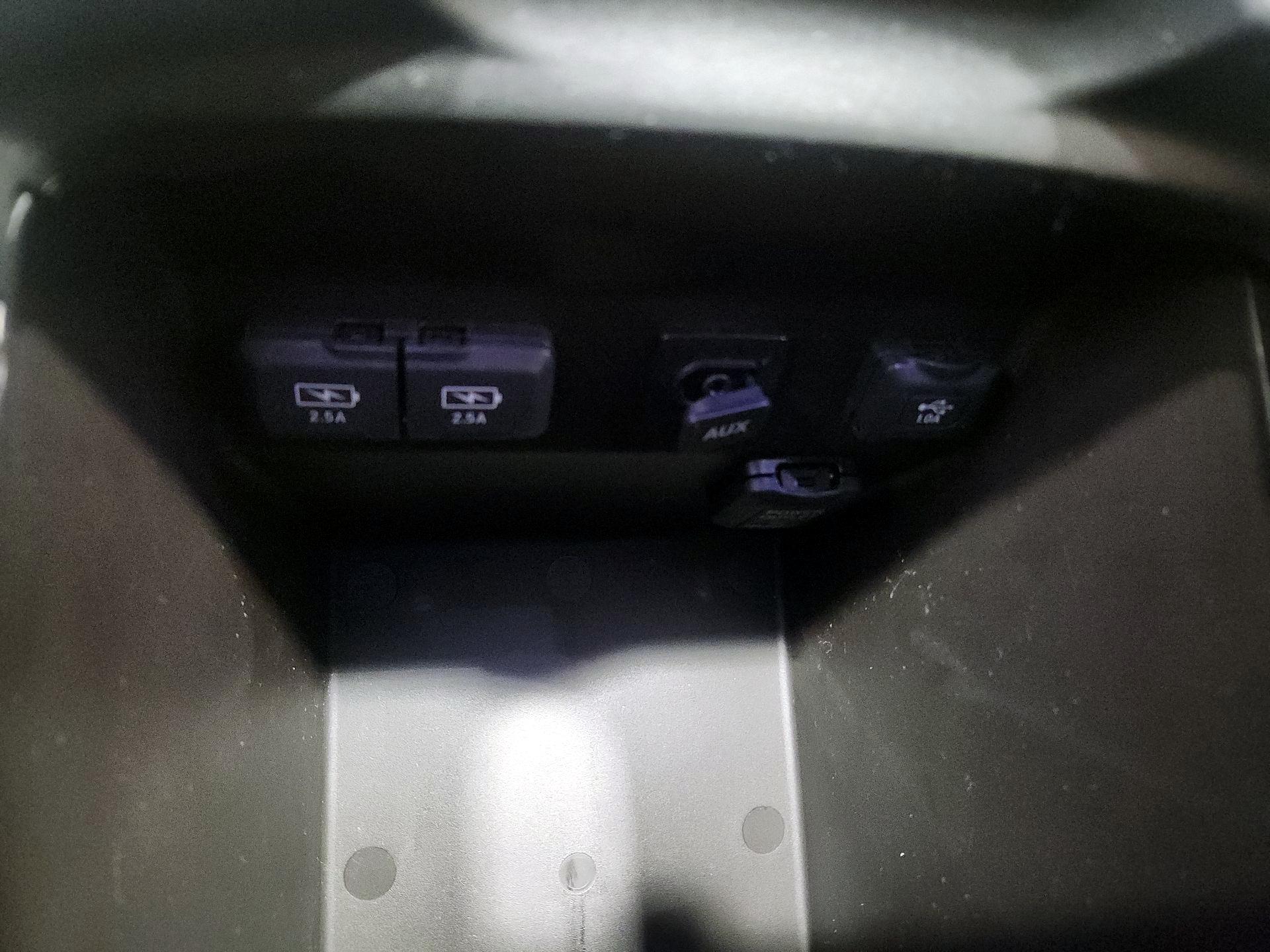 Thumbnail: 2017 Acura MDX - 18