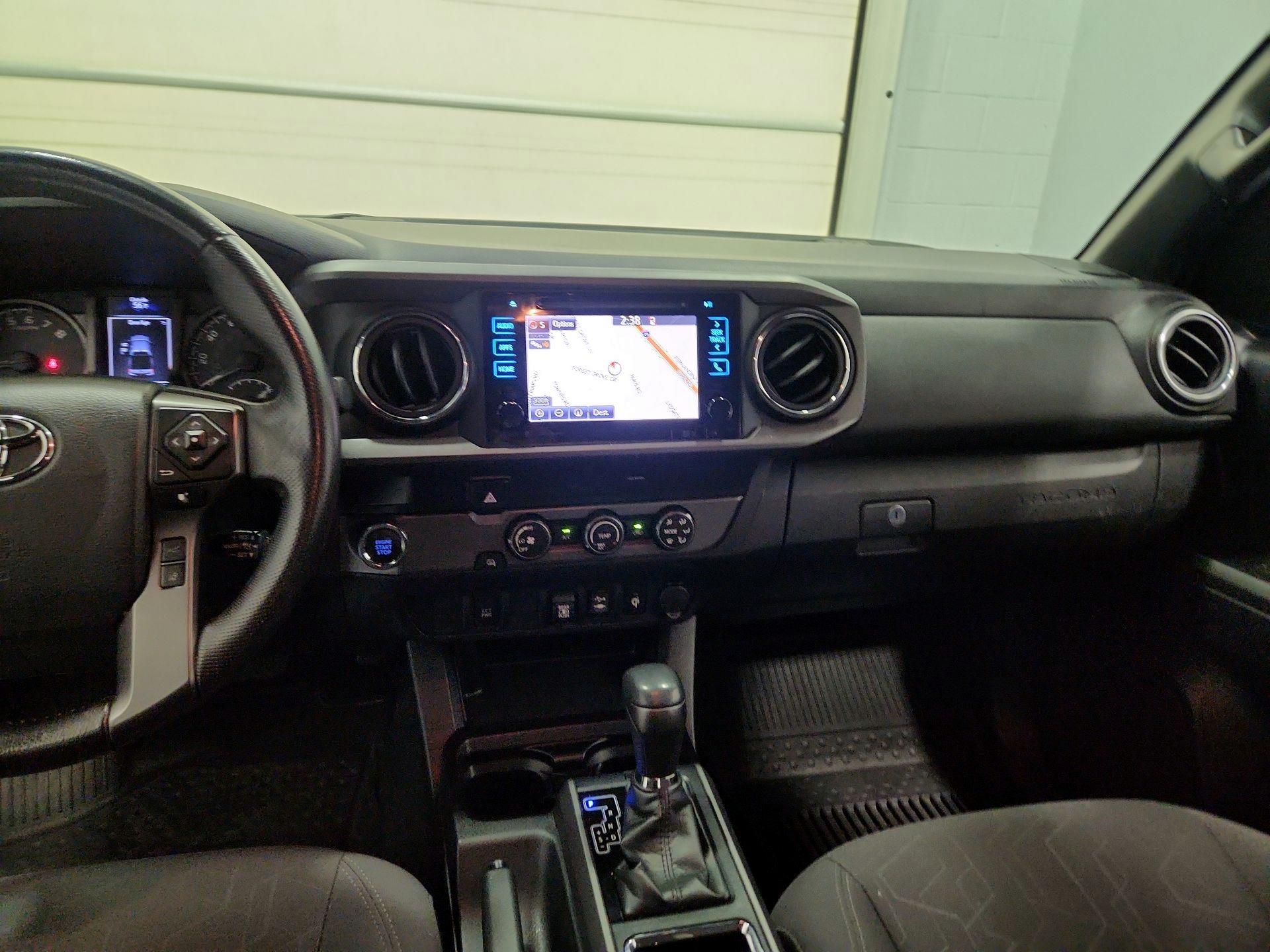 Thumbnail: 2019 Toyota Tacoma - 9