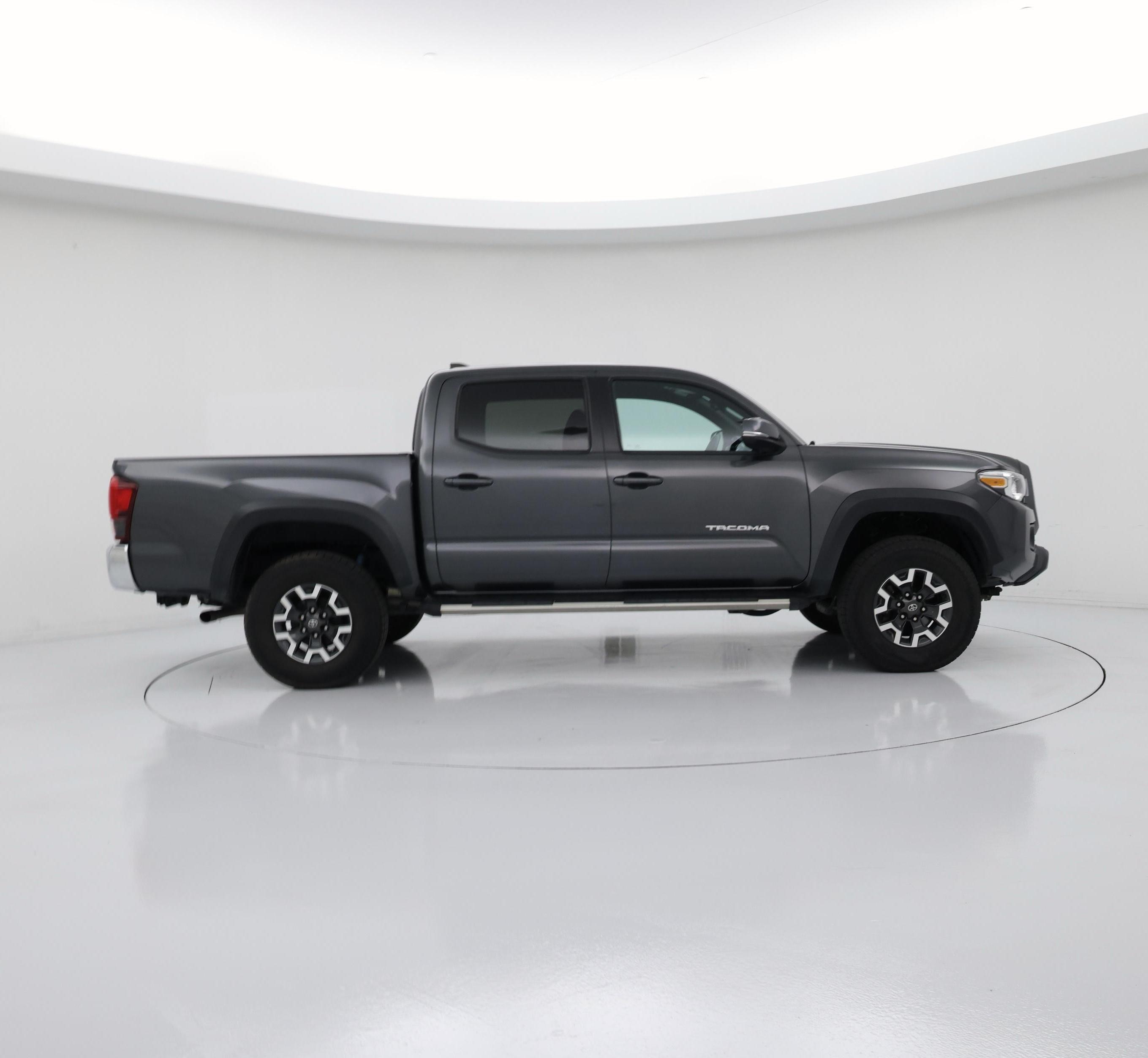 Thumbnail: 2019 Toyota Tacoma - 7