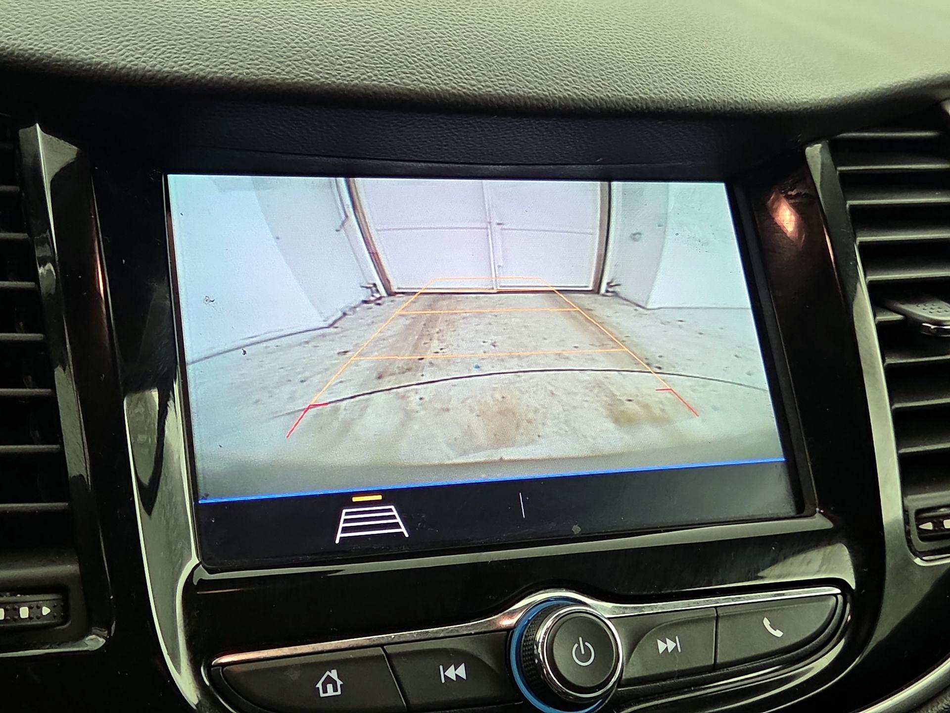 Thumbnail: 2021 Chevrolet Trax - 14