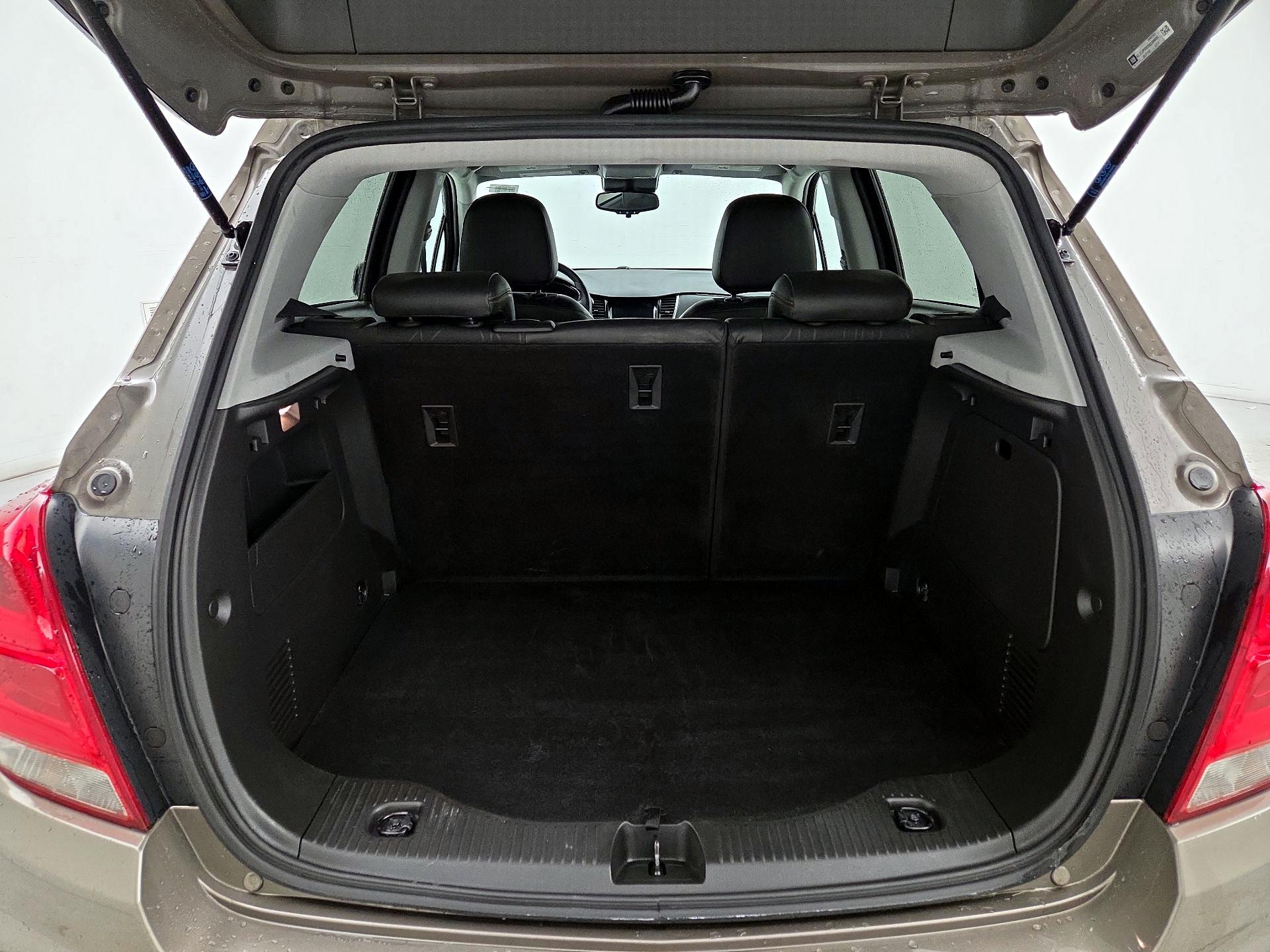 Thumbnail: 2021 Chevrolet Trax - 20