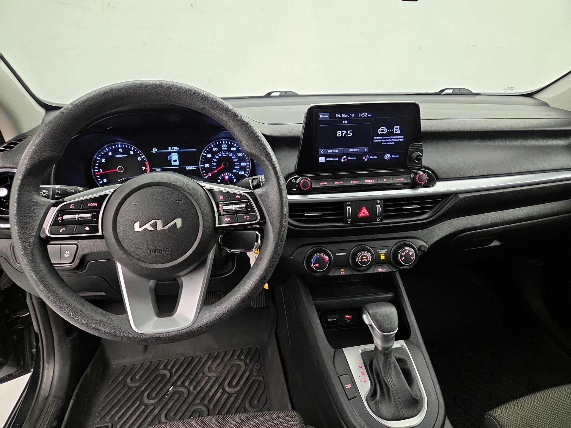 Thumbnail: 2023 Kia Forte - 9