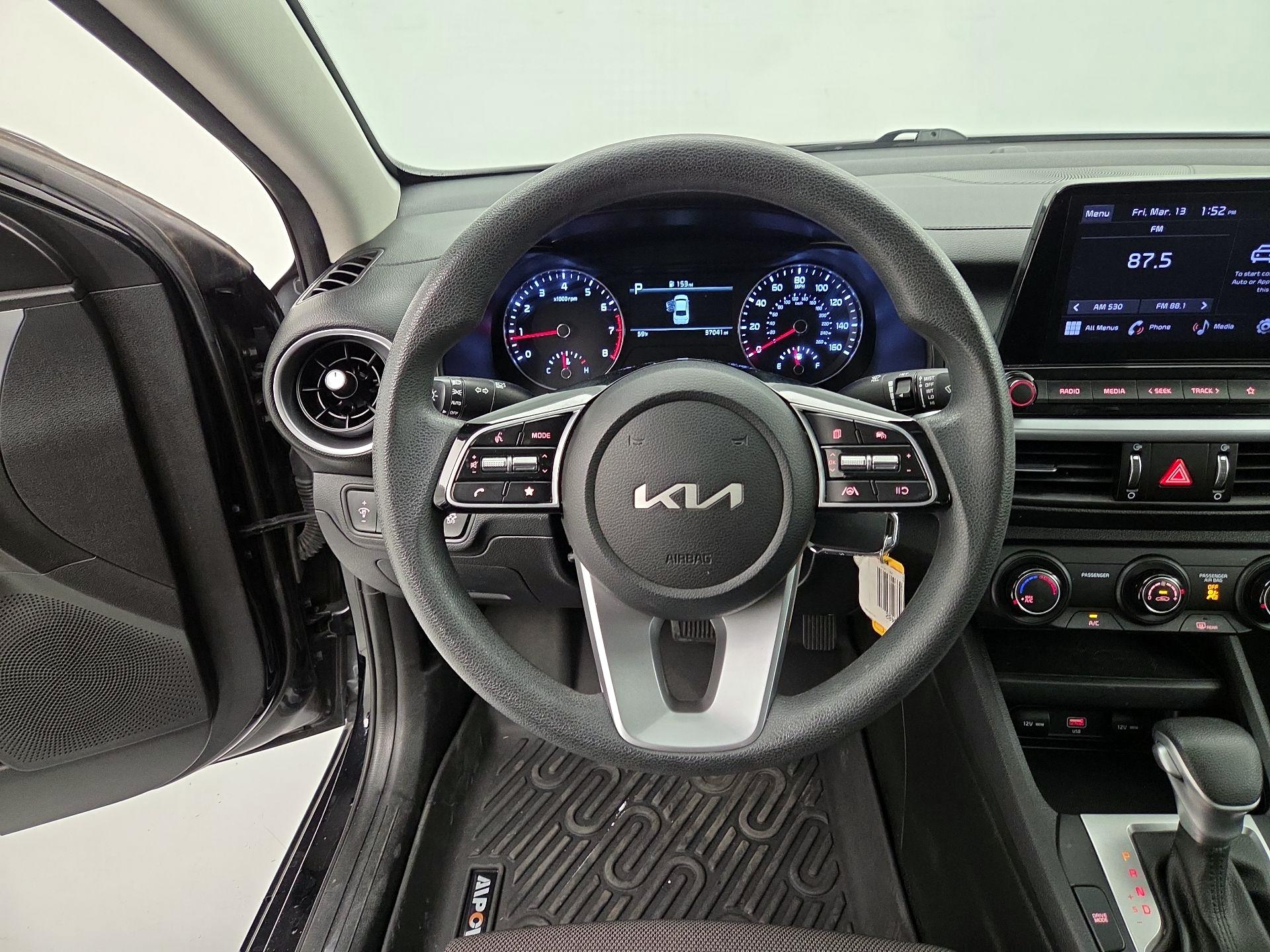 Thumbnail: 2023 Kia Forte - 10