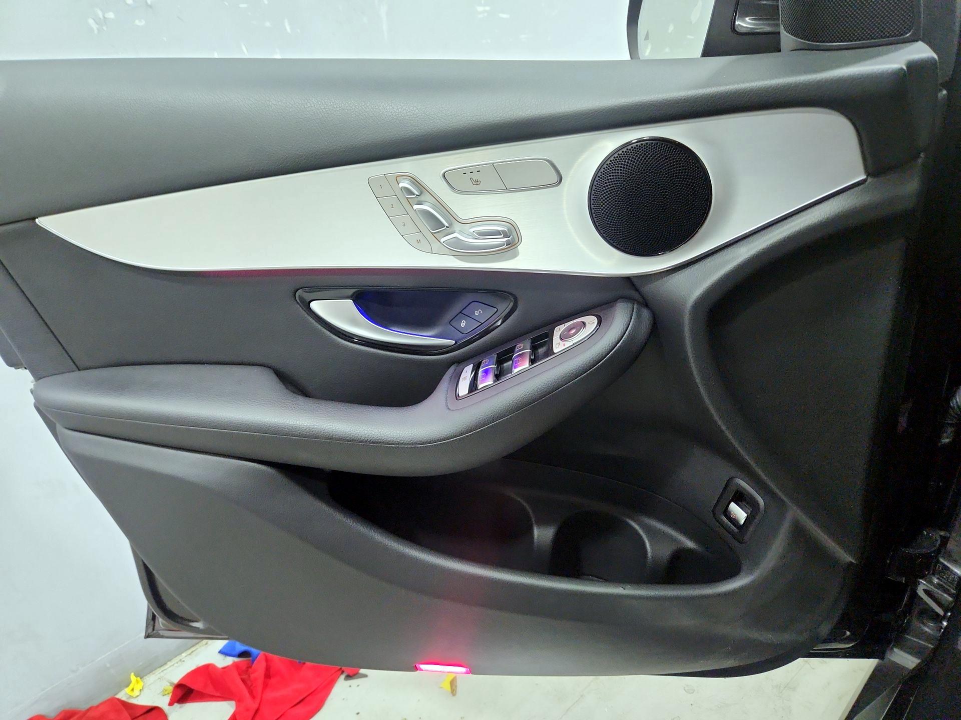 Thumbnail: 2022 Mercedes-Benz GLC - 12