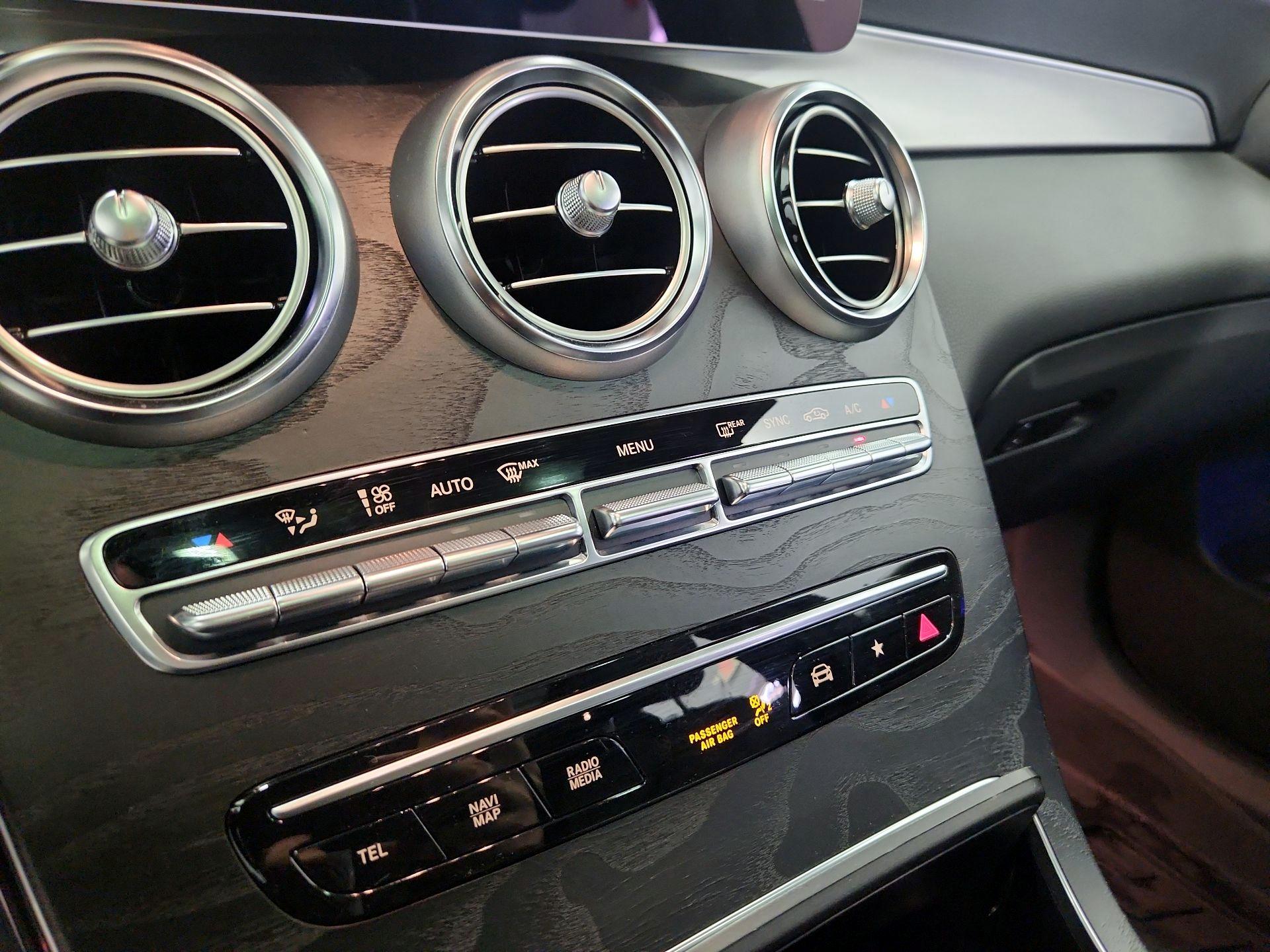 Thumbnail: 2022 Mercedes-Benz GLC - 16