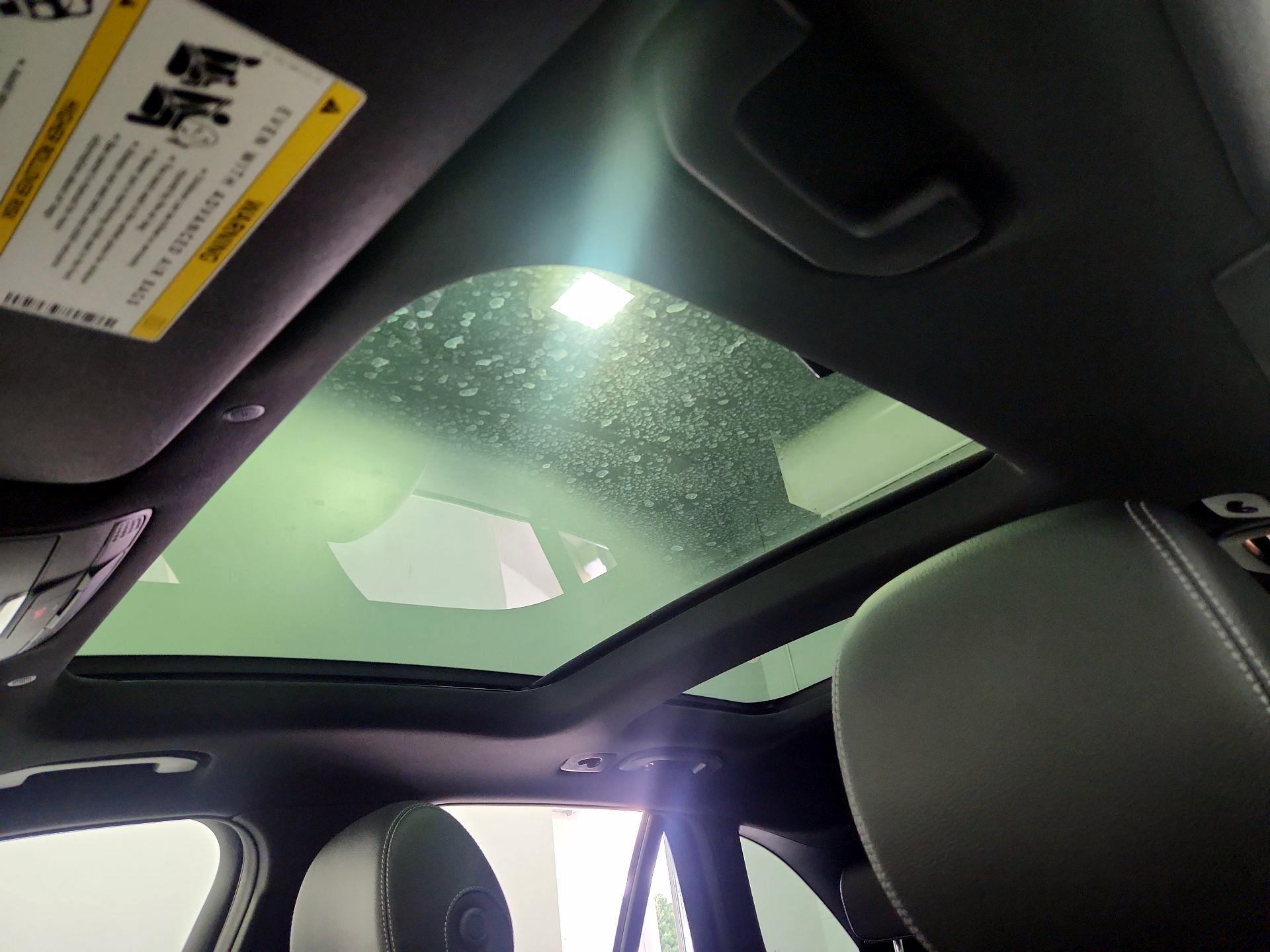 Thumbnail: 2022 Mercedes-Benz GLC - 19