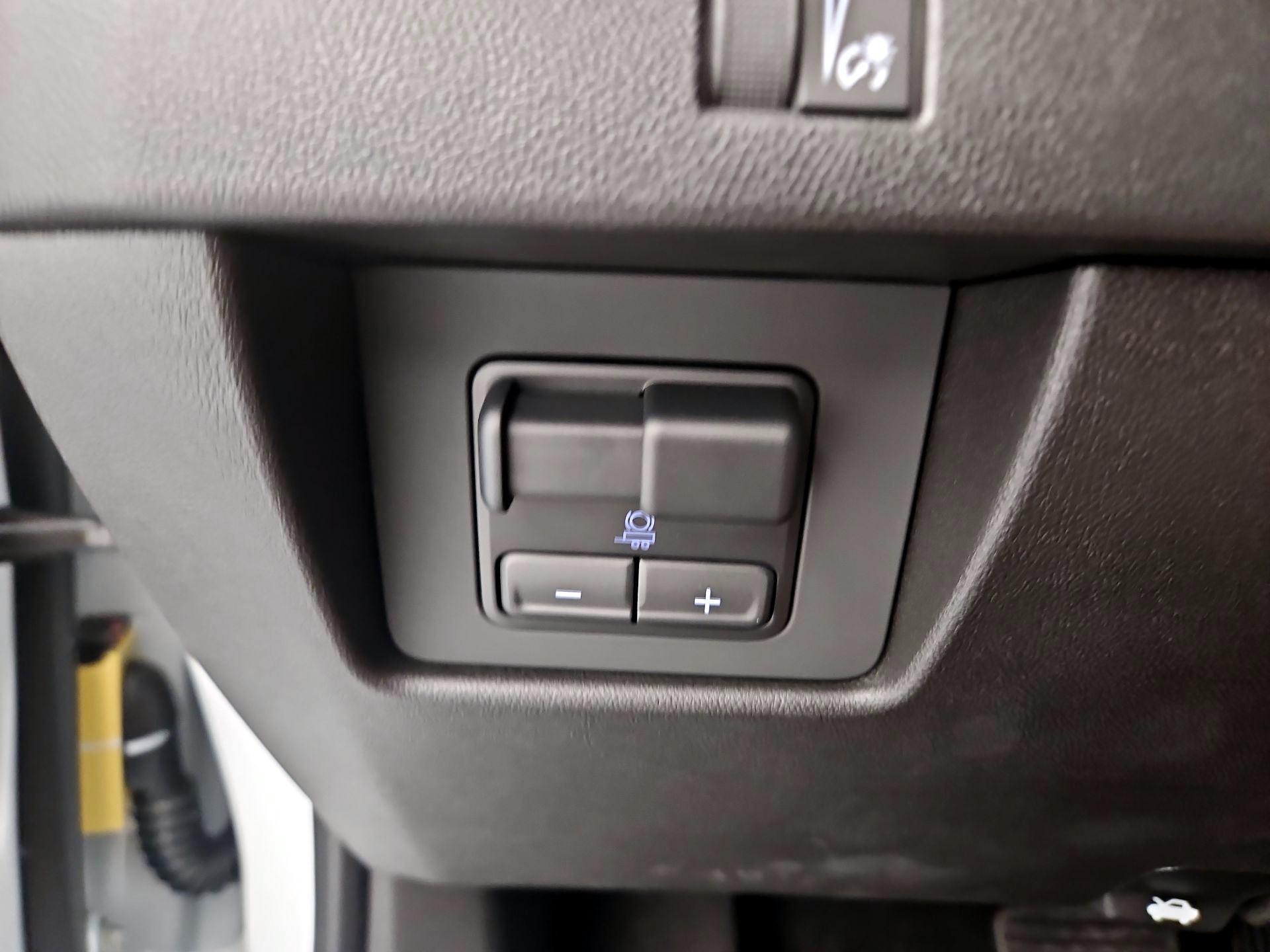 Thumbnail: 2025 Chevrolet Colorado - 13