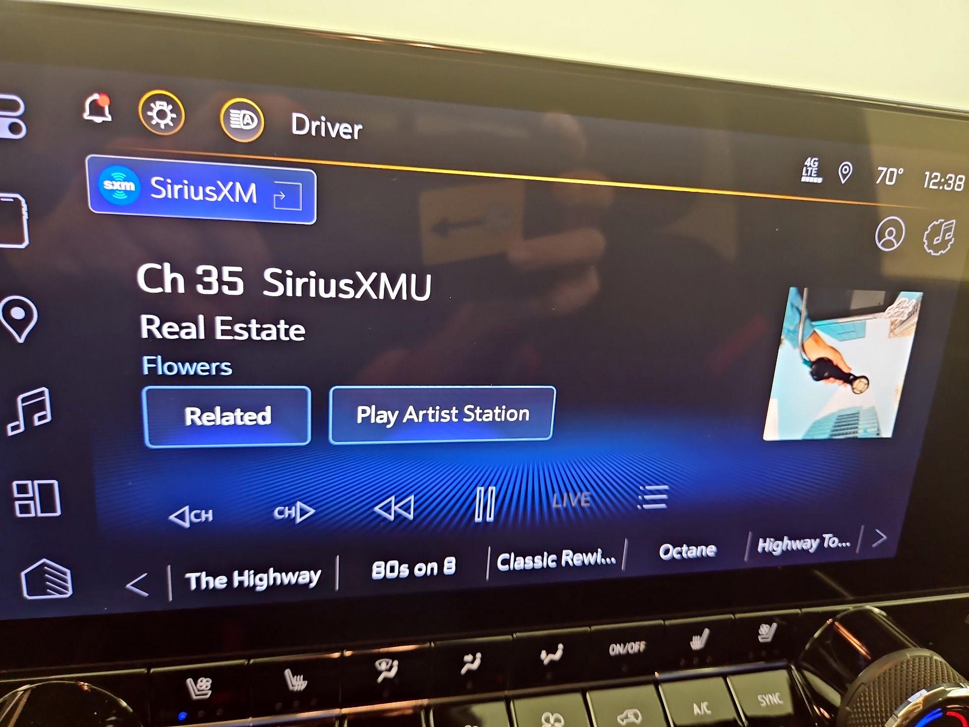 Thumbnail: 2025 Chevrolet Colorado - 16