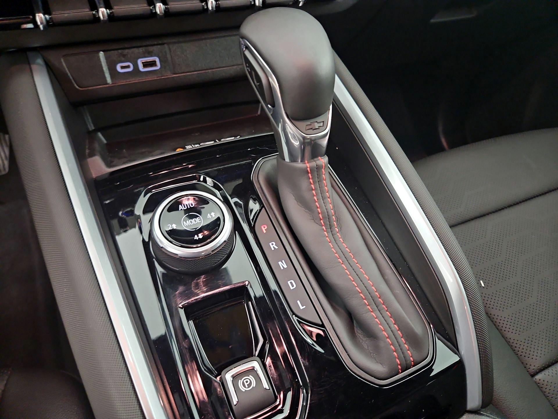 Thumbnail: 2025 Chevrolet Colorado - 18