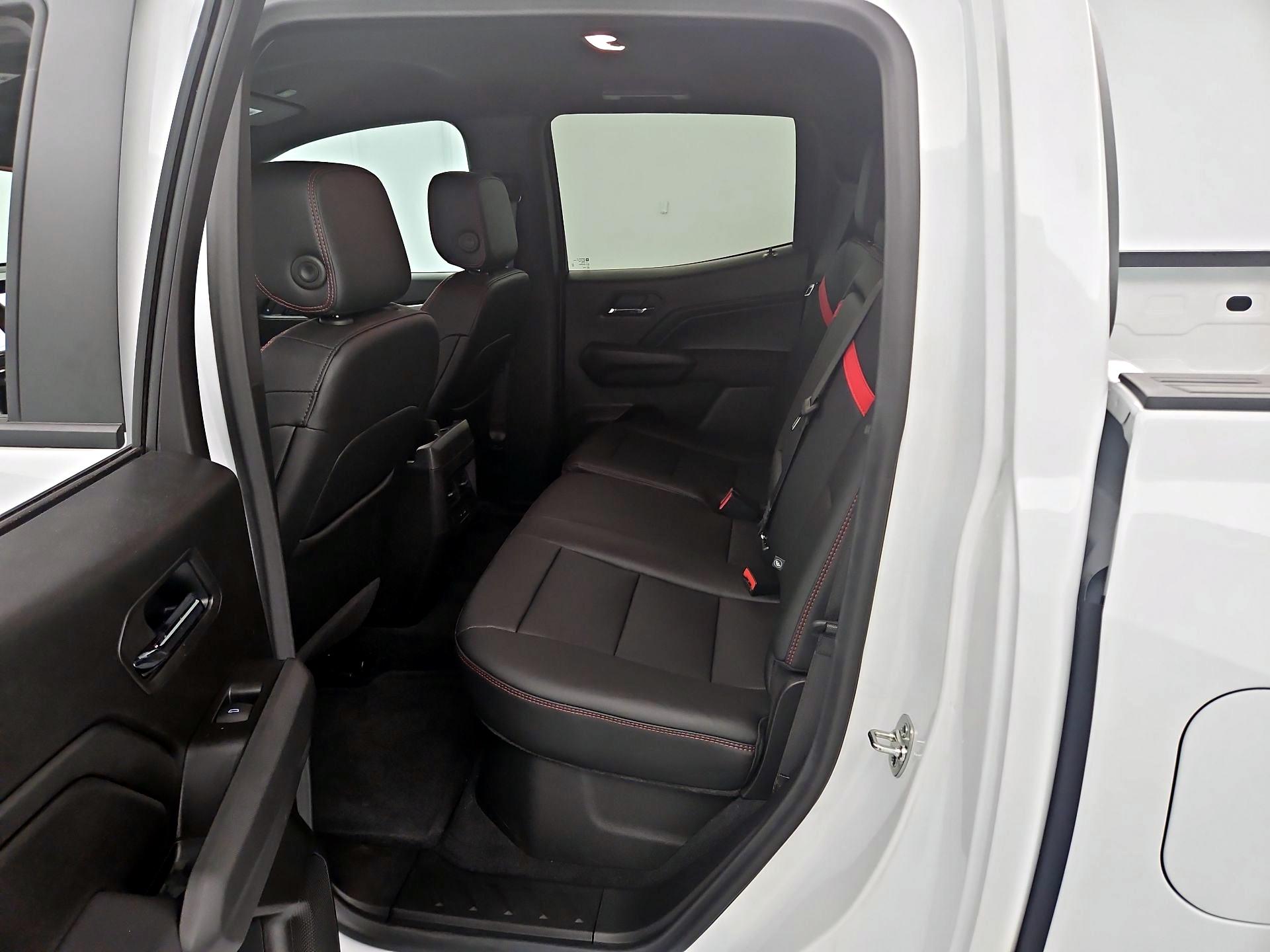 Thumbnail: 2025 Chevrolet Colorado - 20