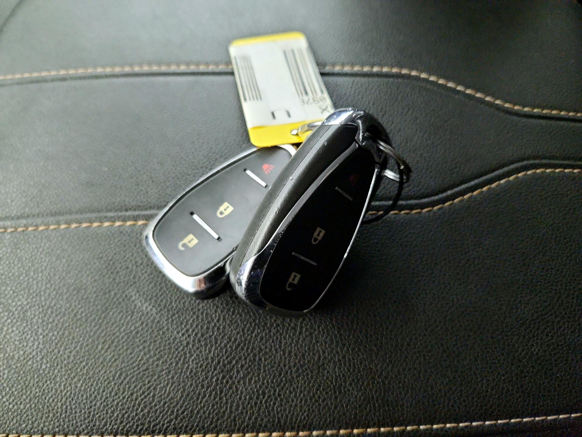 Thumbnail: 2020 Chevrolet Traverse - 14