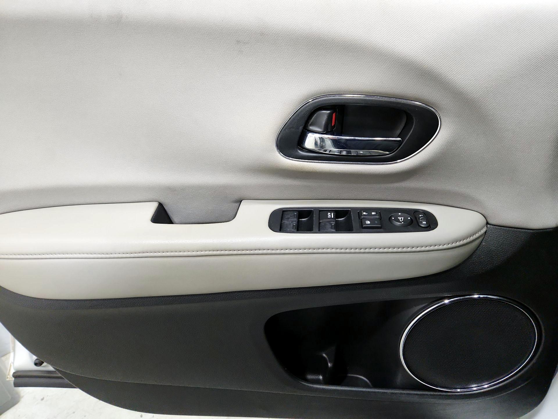 Thumbnail: 2016 Honda HR-V - 12